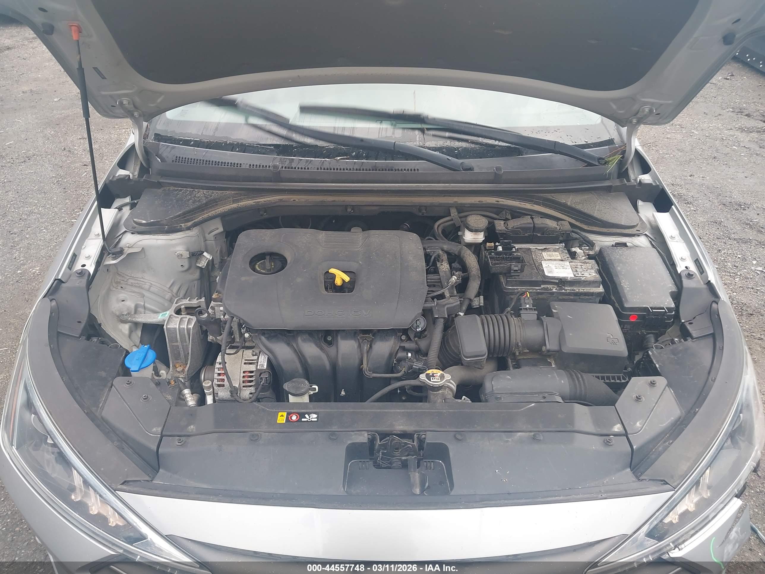 HYUNDAI ELANTRA image 10