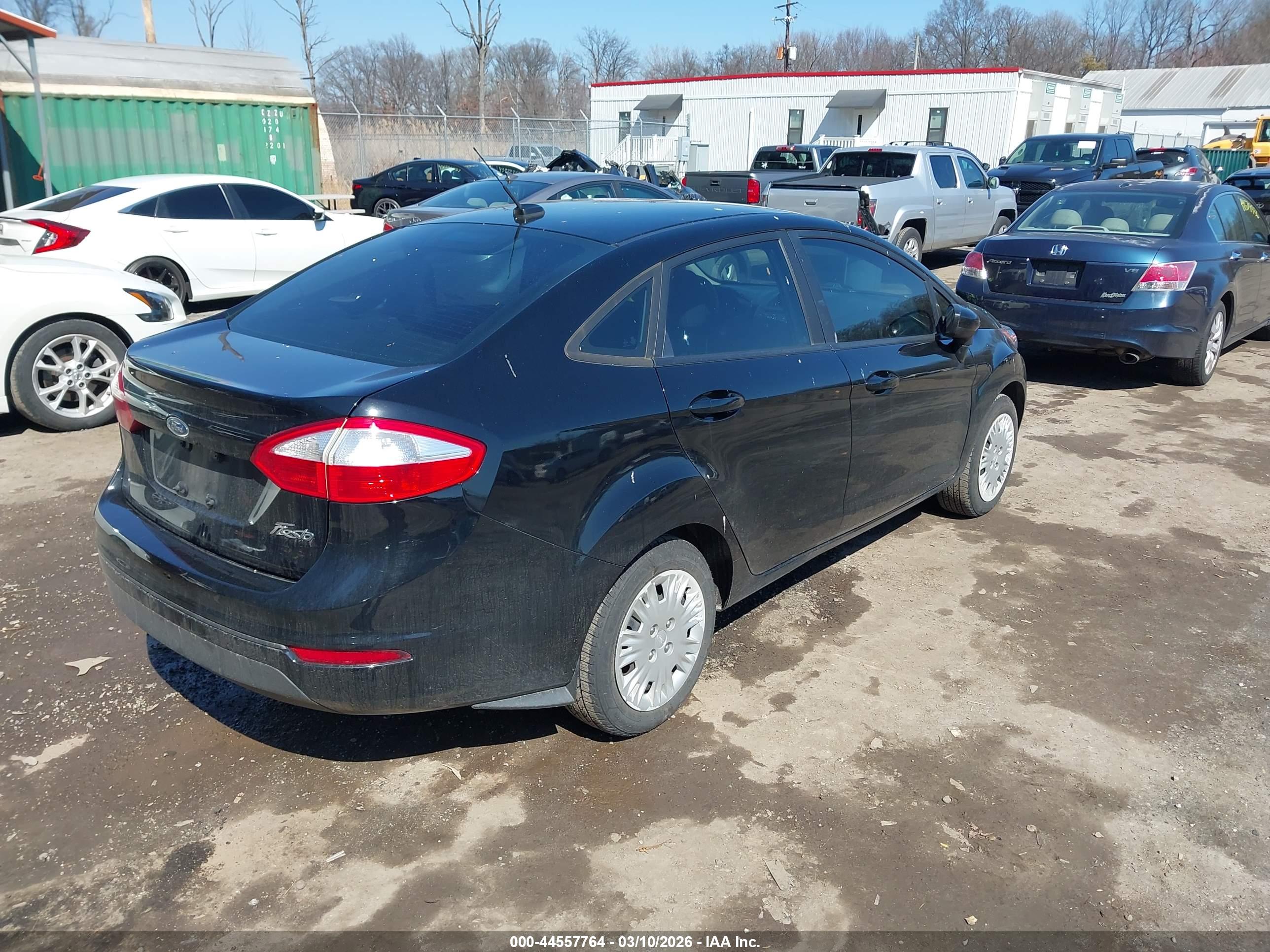 FORD FIESTA image 4
