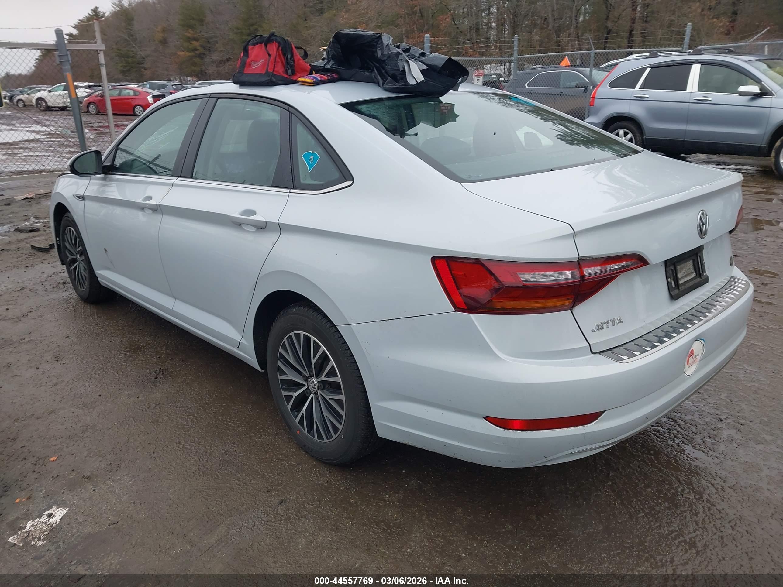 VOLKSWAGEN JETTA image 3