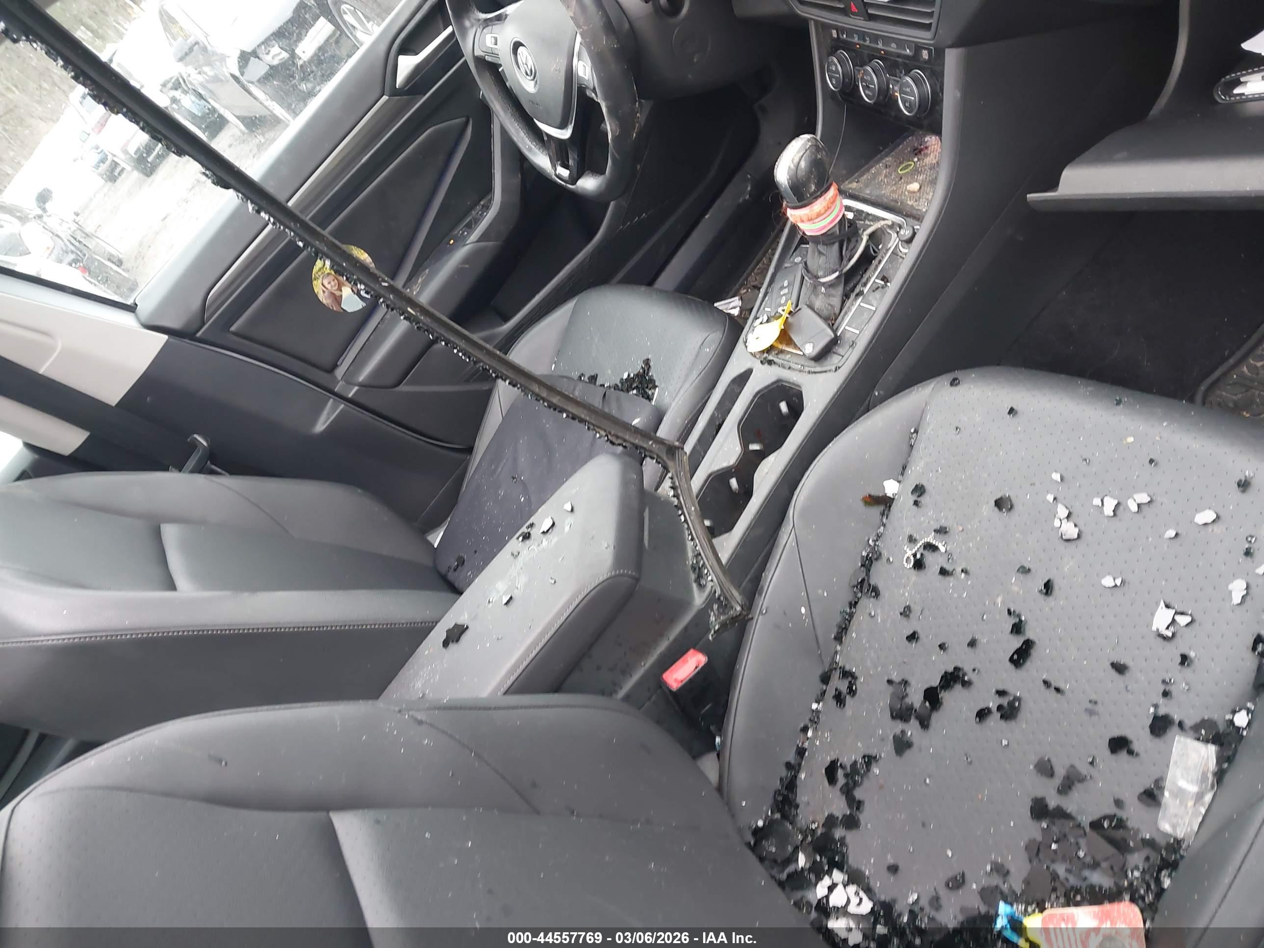VOLKSWAGEN JETTA image 5