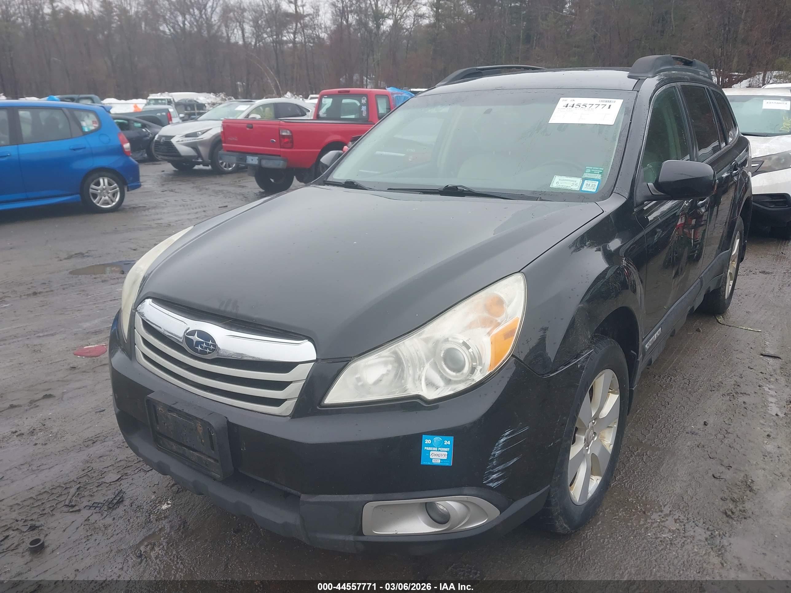 SUBARU OUTBACK image 2