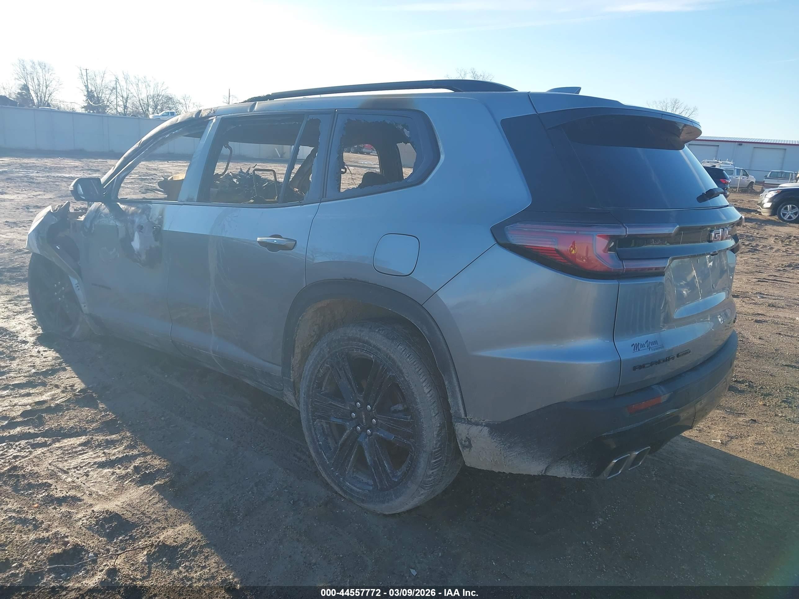 GMC ACADIA image 3