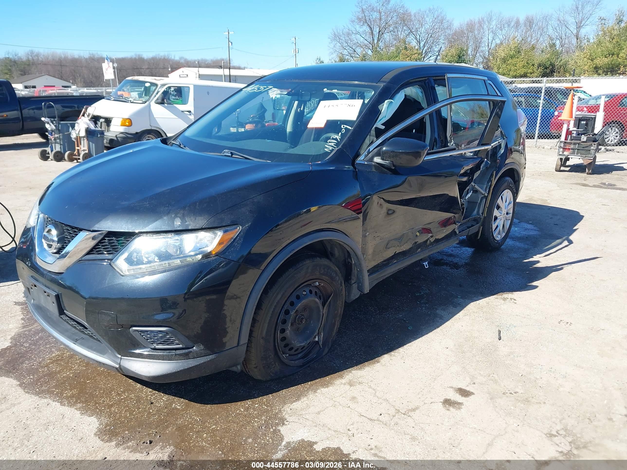 NISSAN ROGUE image 2