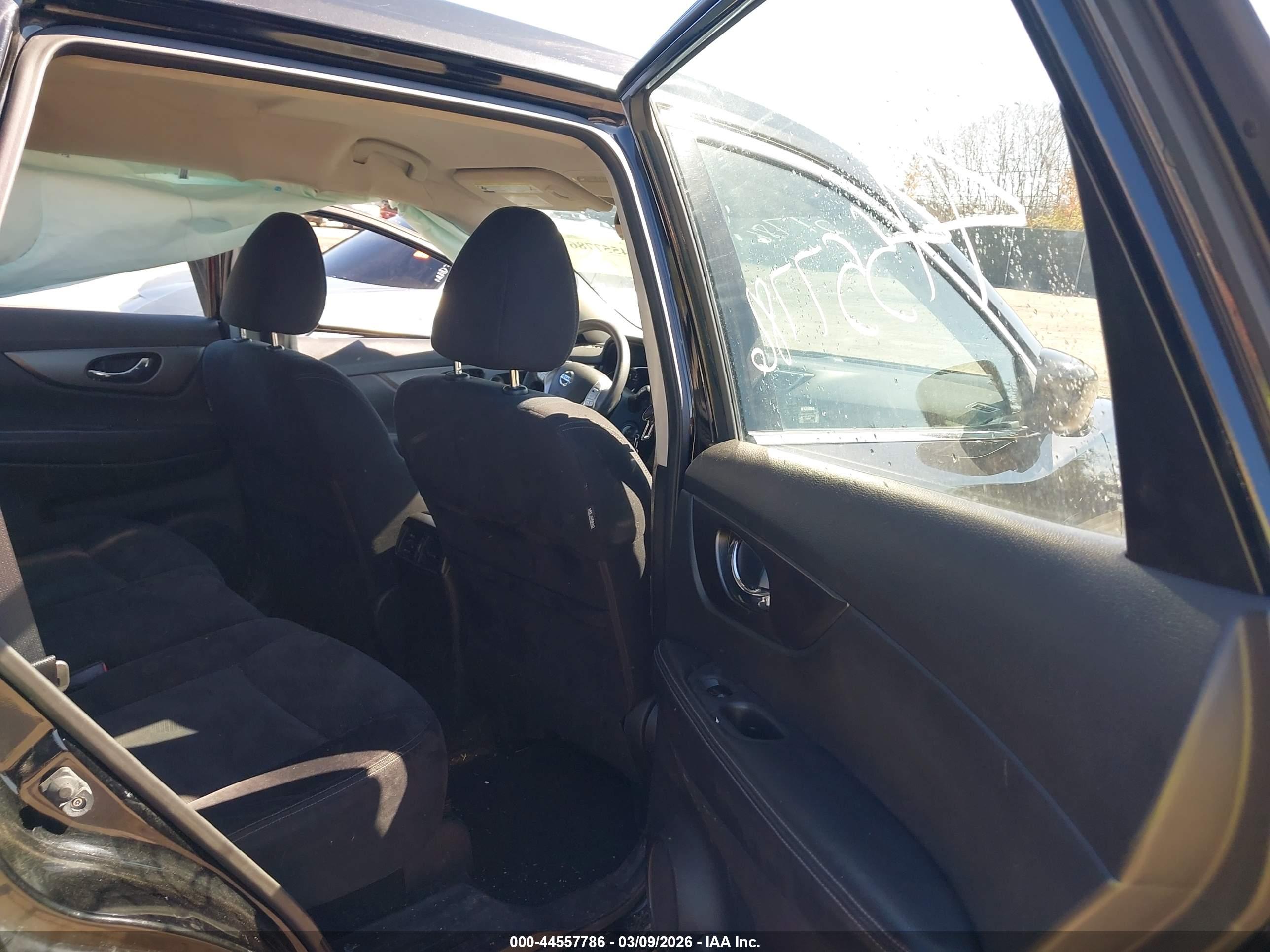 NISSAN ROGUE image 8