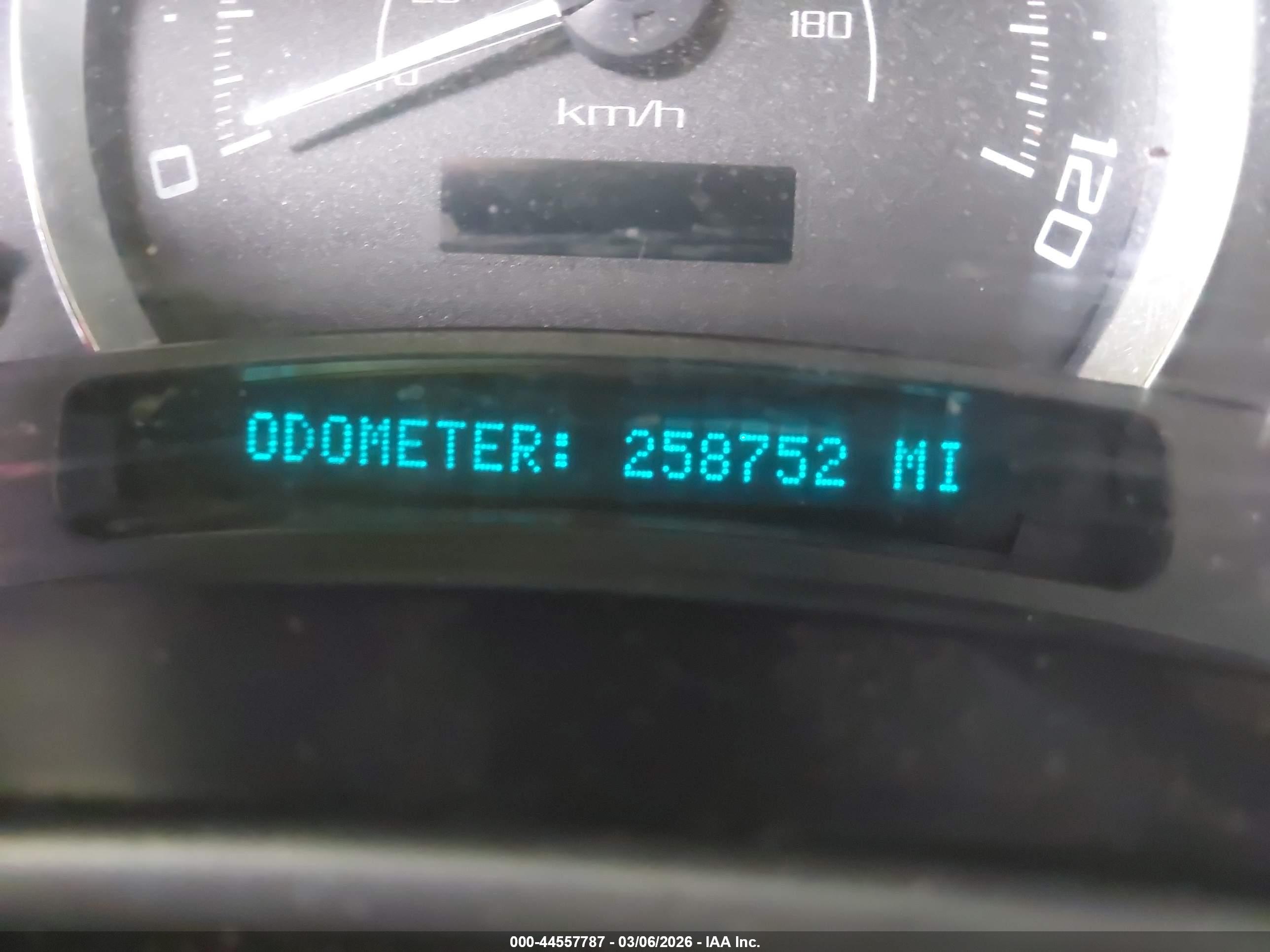 CADILLAC ESCALADE image 7