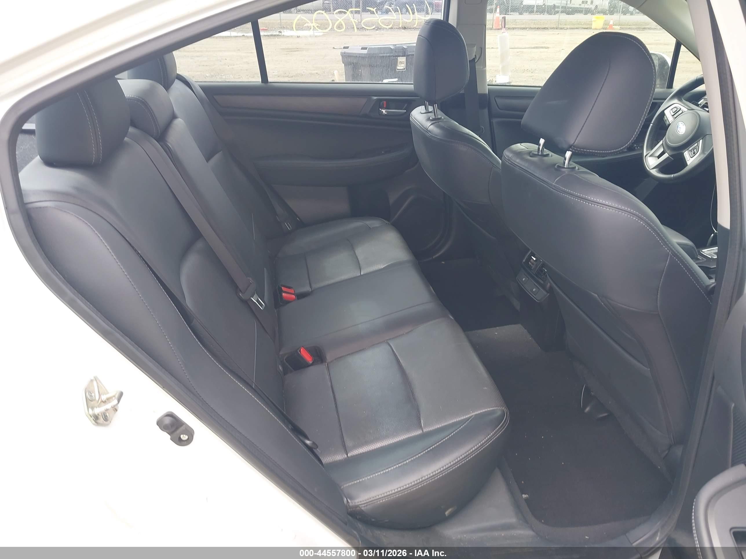 SUBARU LEGACY image 8