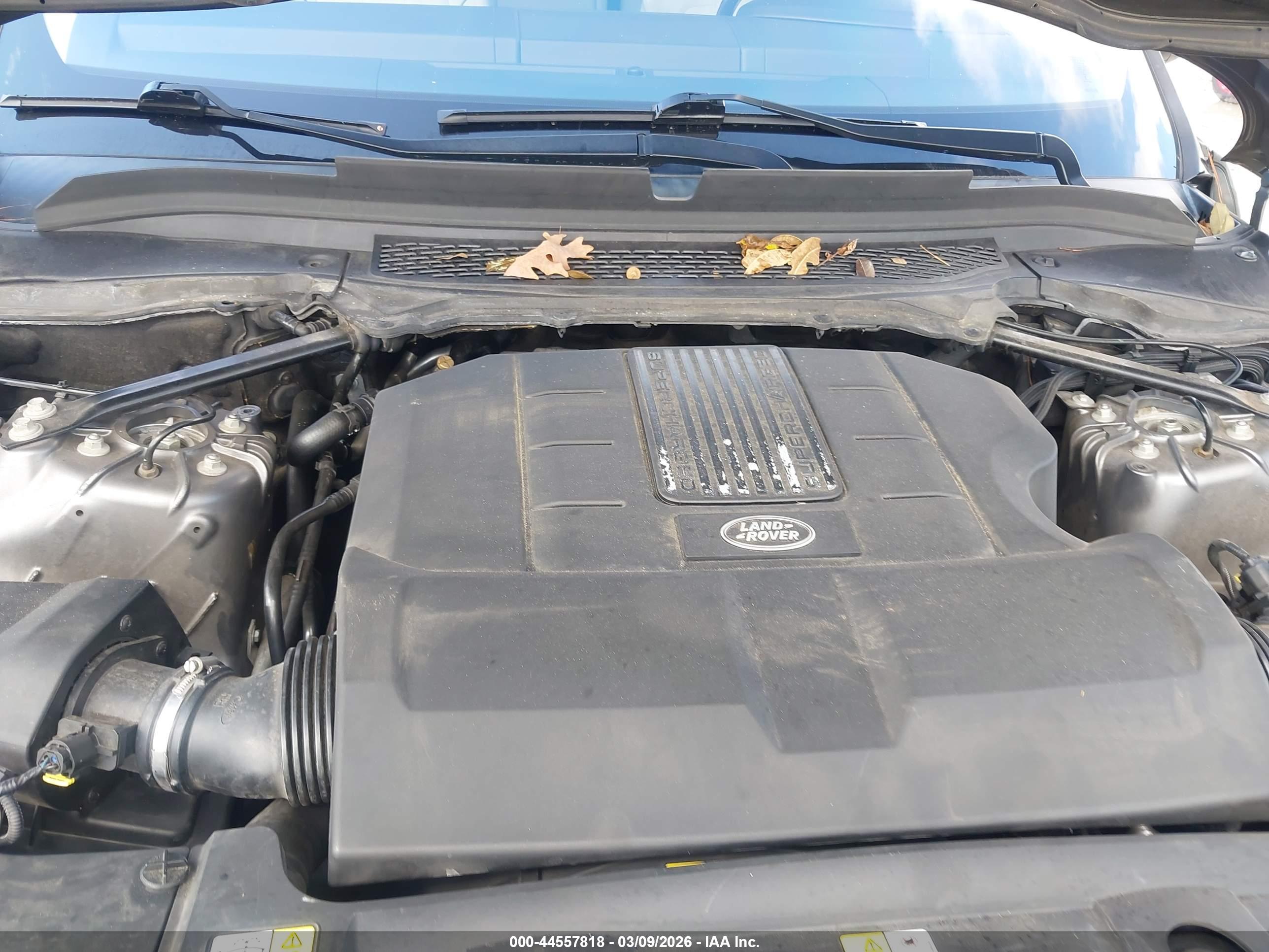 LAND ROVER image 10