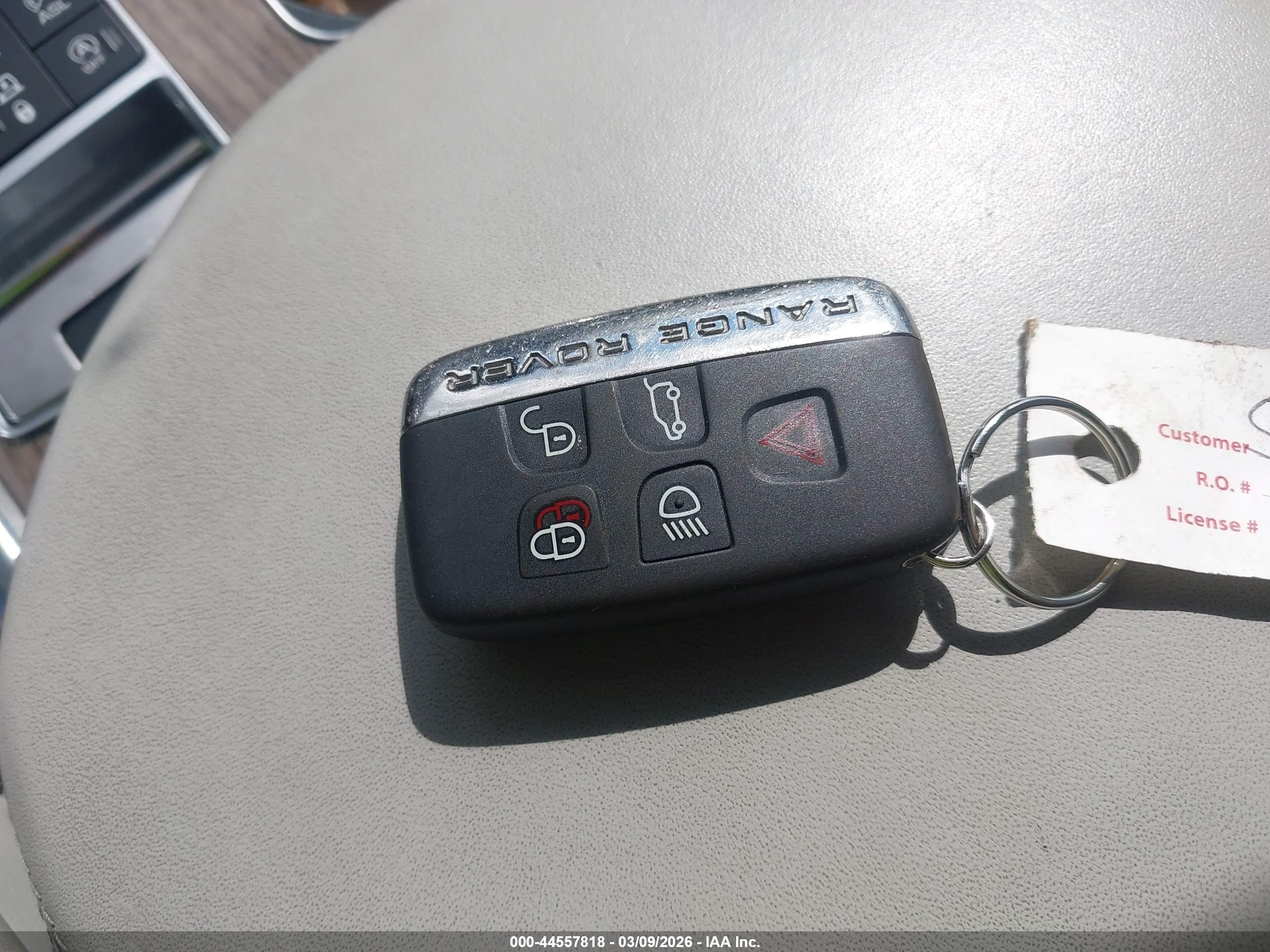 LAND ROVER image 11