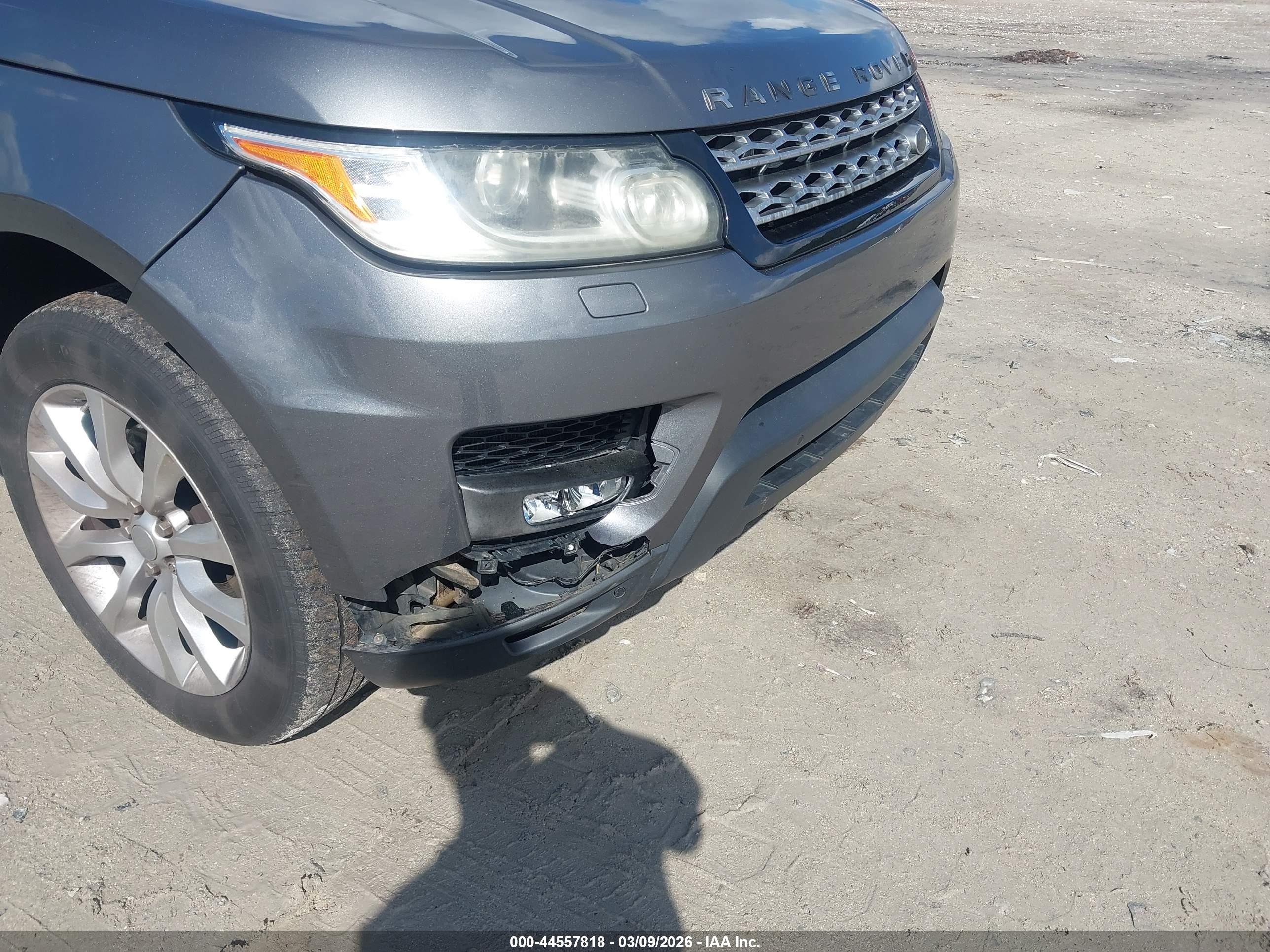 LAND ROVER image 6