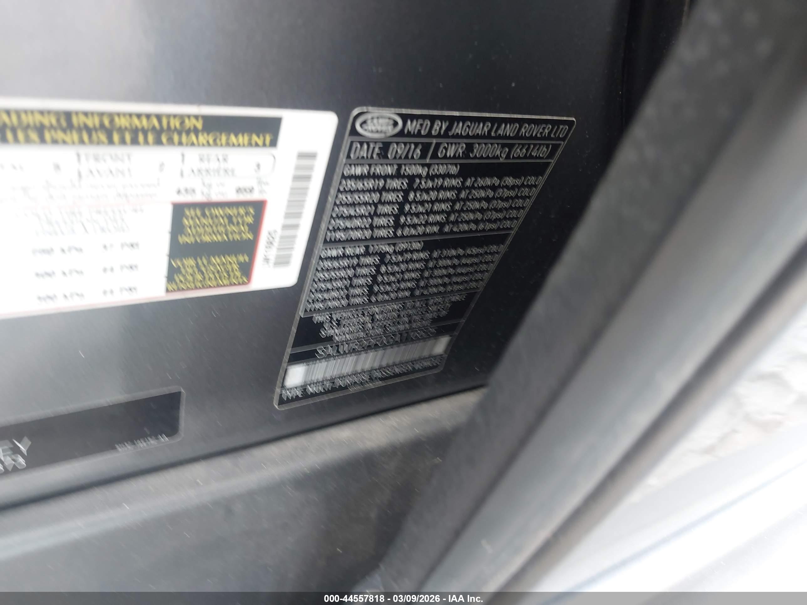 LAND ROVER image 9