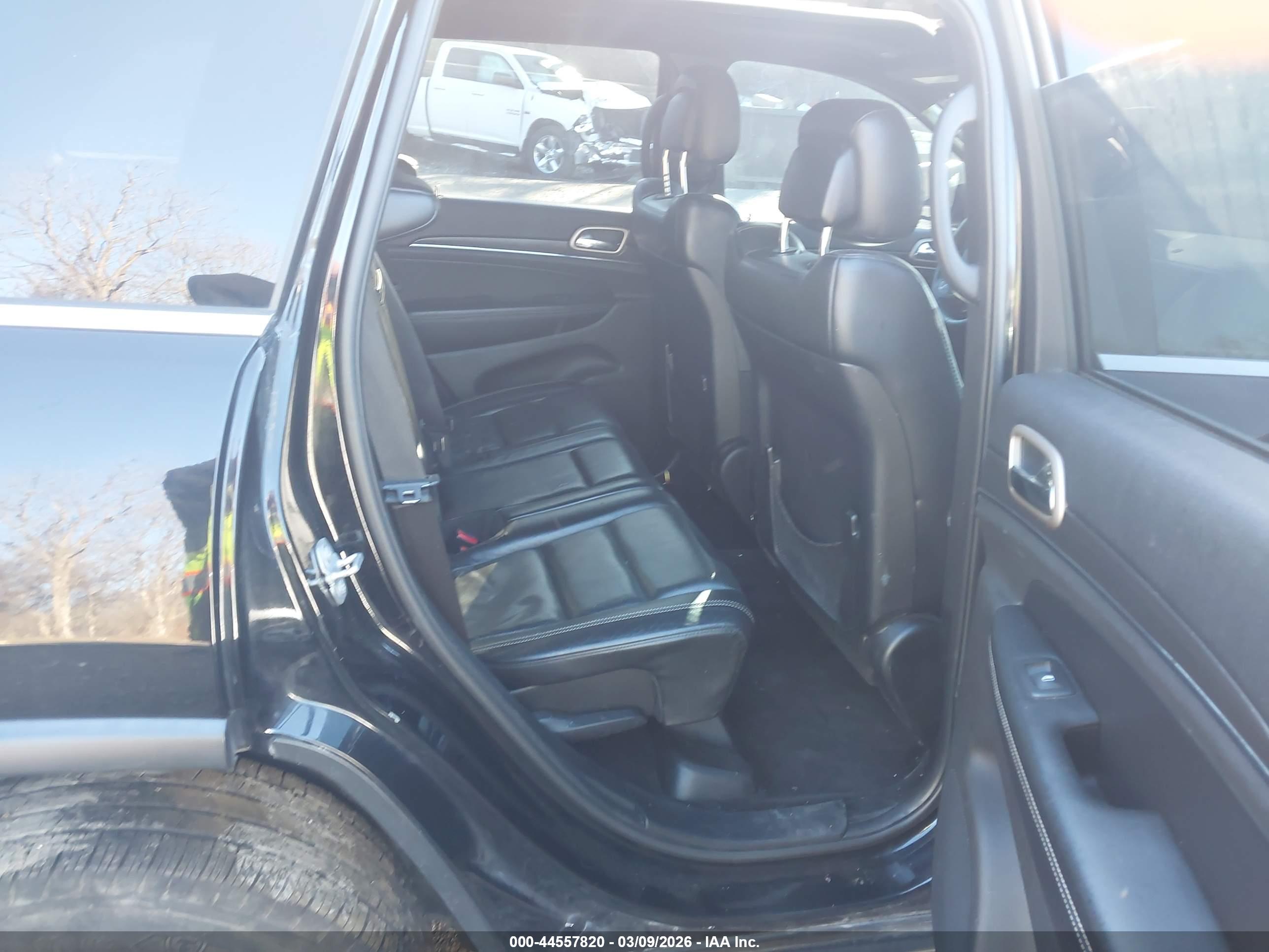 JEEP GRAND image 8