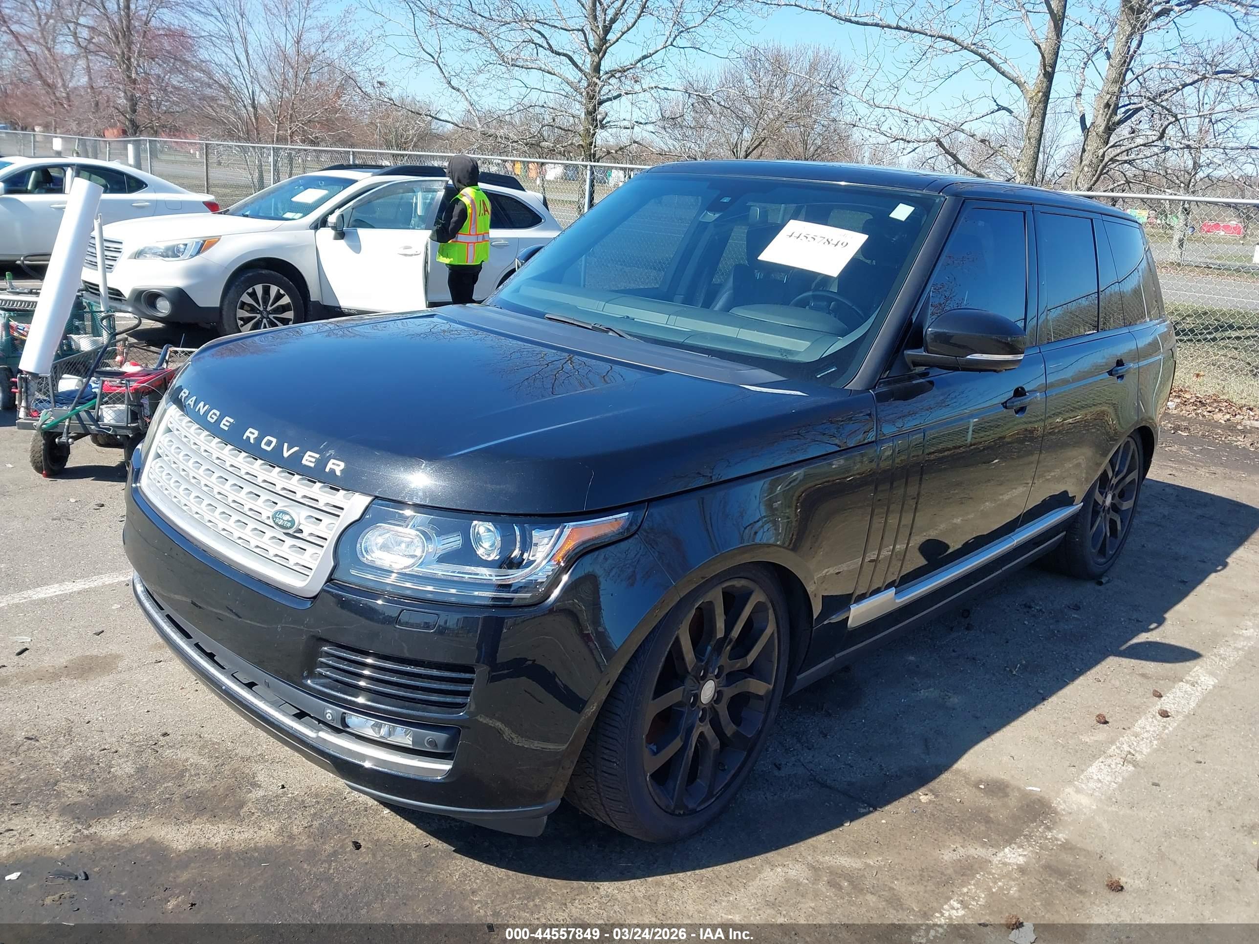 LAND ROVER image 2