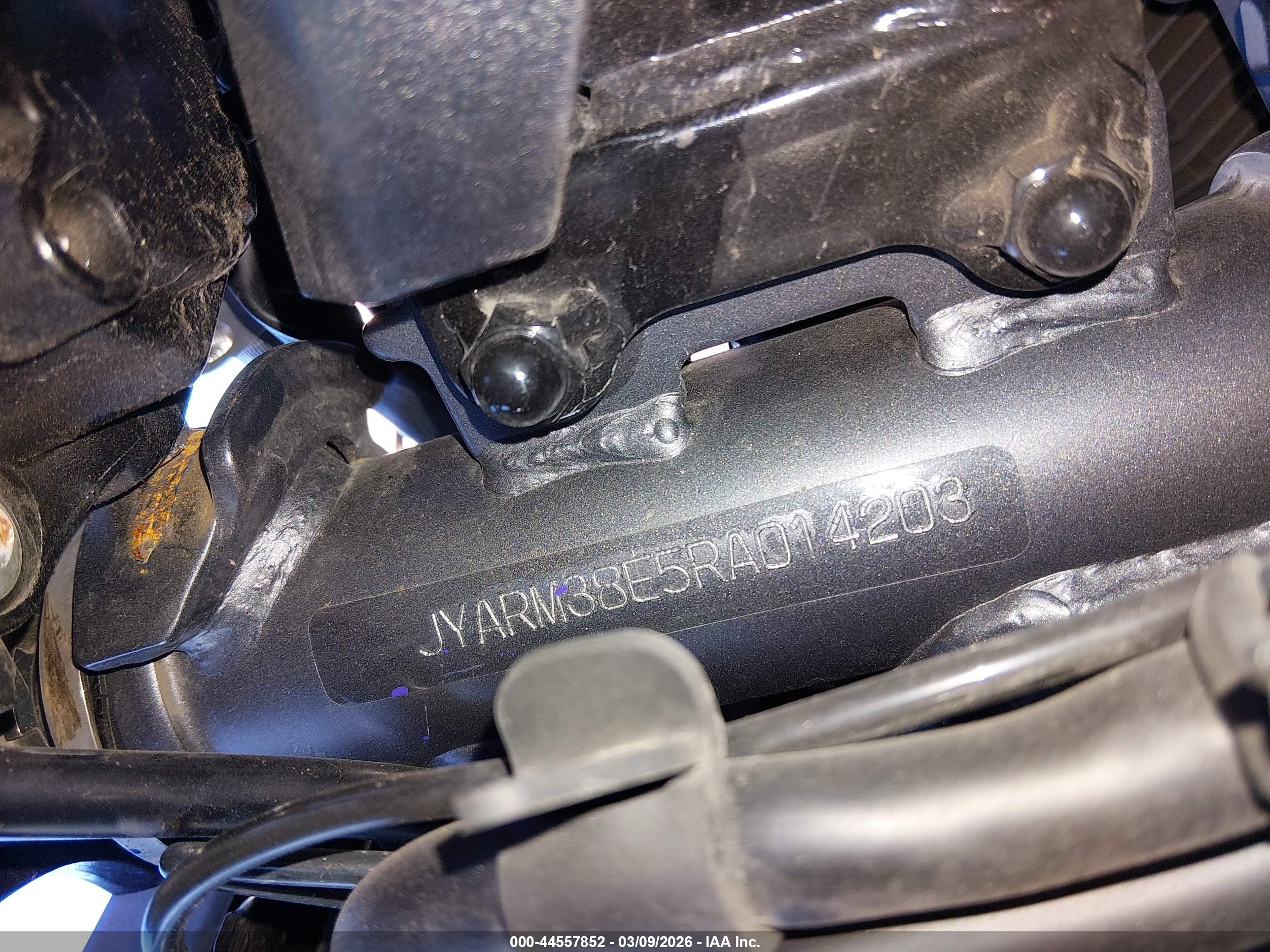 YAMAHA YZFR7 image 10