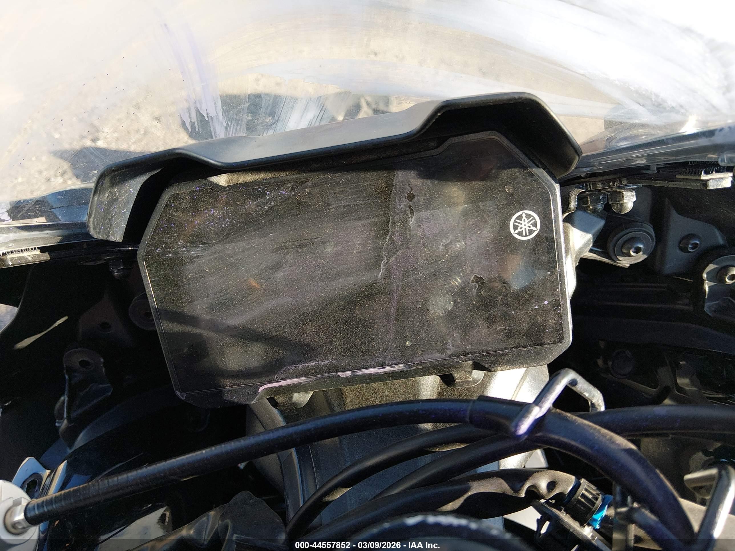 YAMAHA YZFR7 image 7