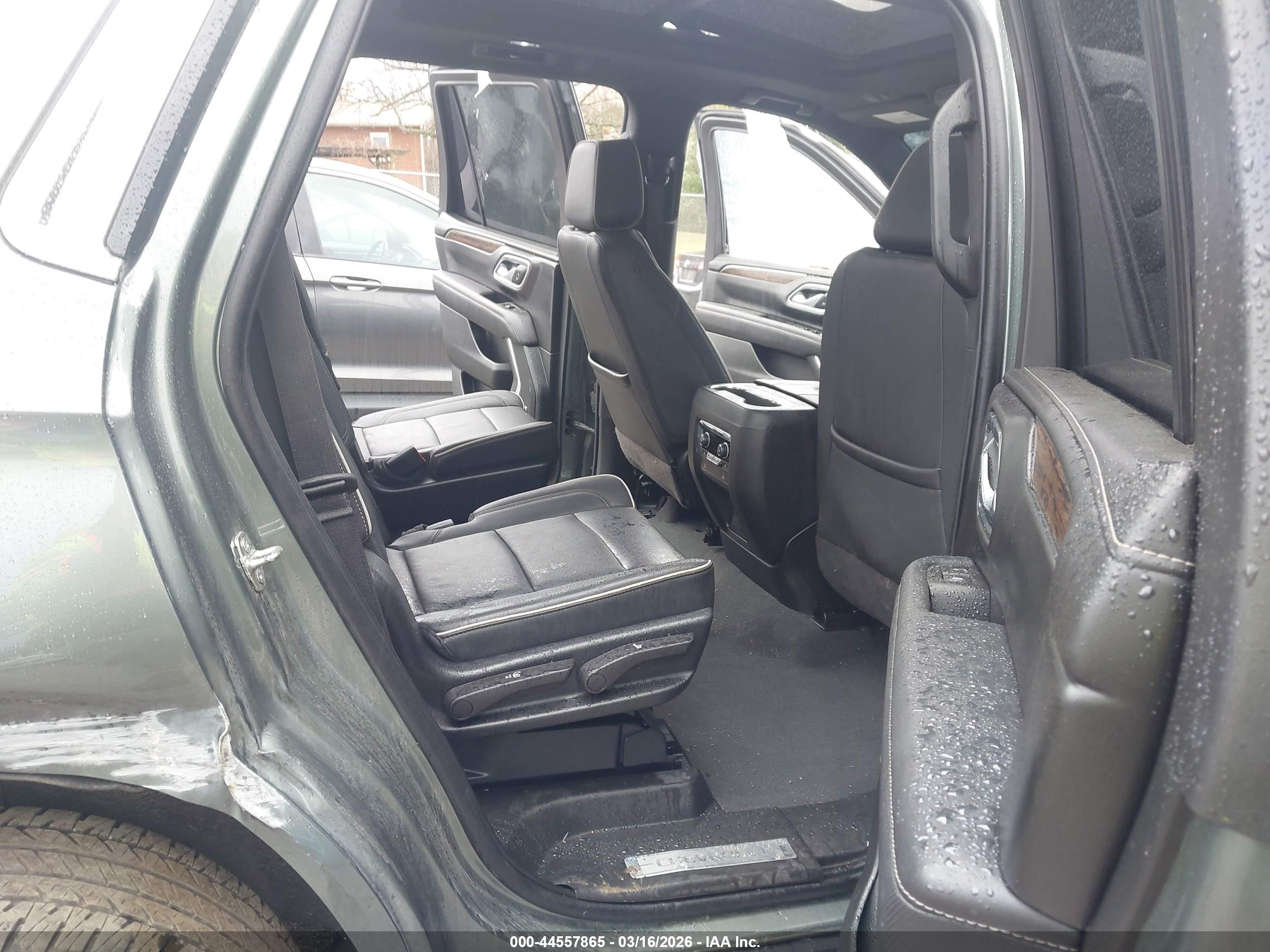 CHEVROLET TAHOE image 8