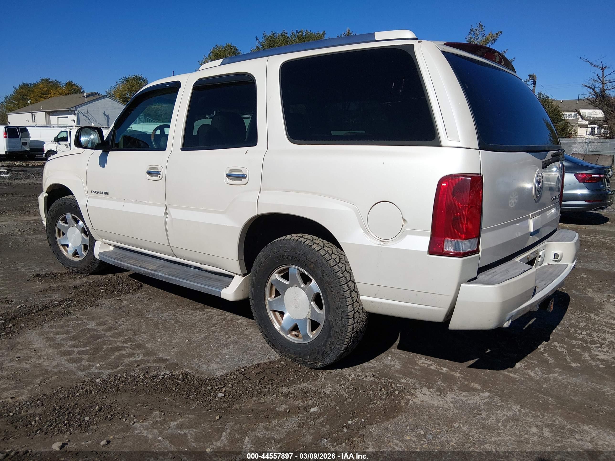 CADILLAC ESCALADE image 3