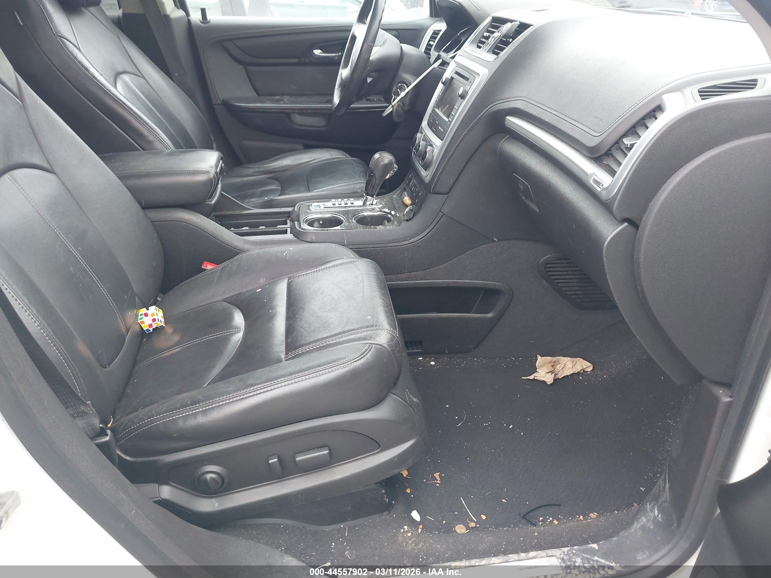 GMC ACADIA image 5