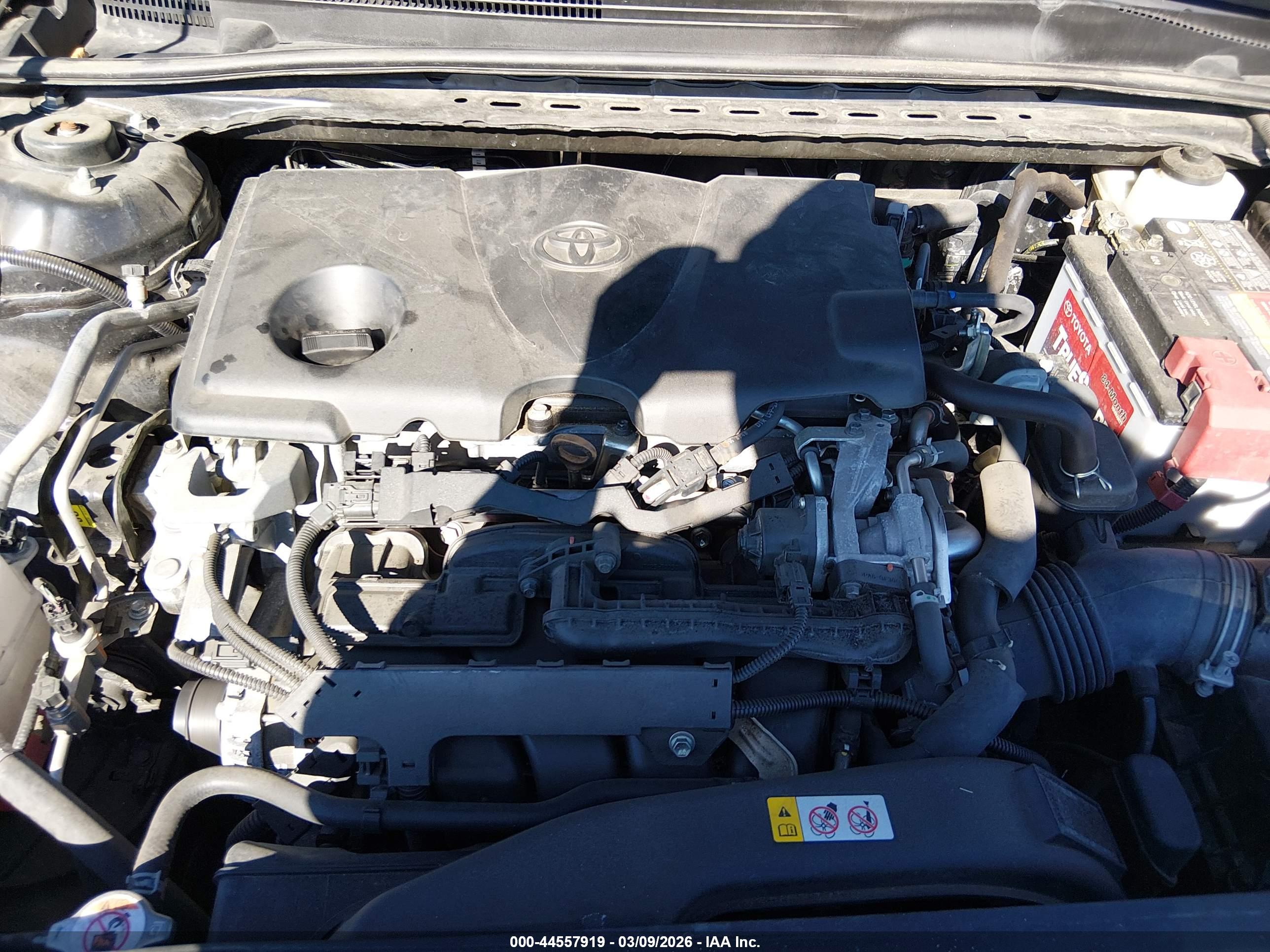 TOYOTA CAMRY image 10