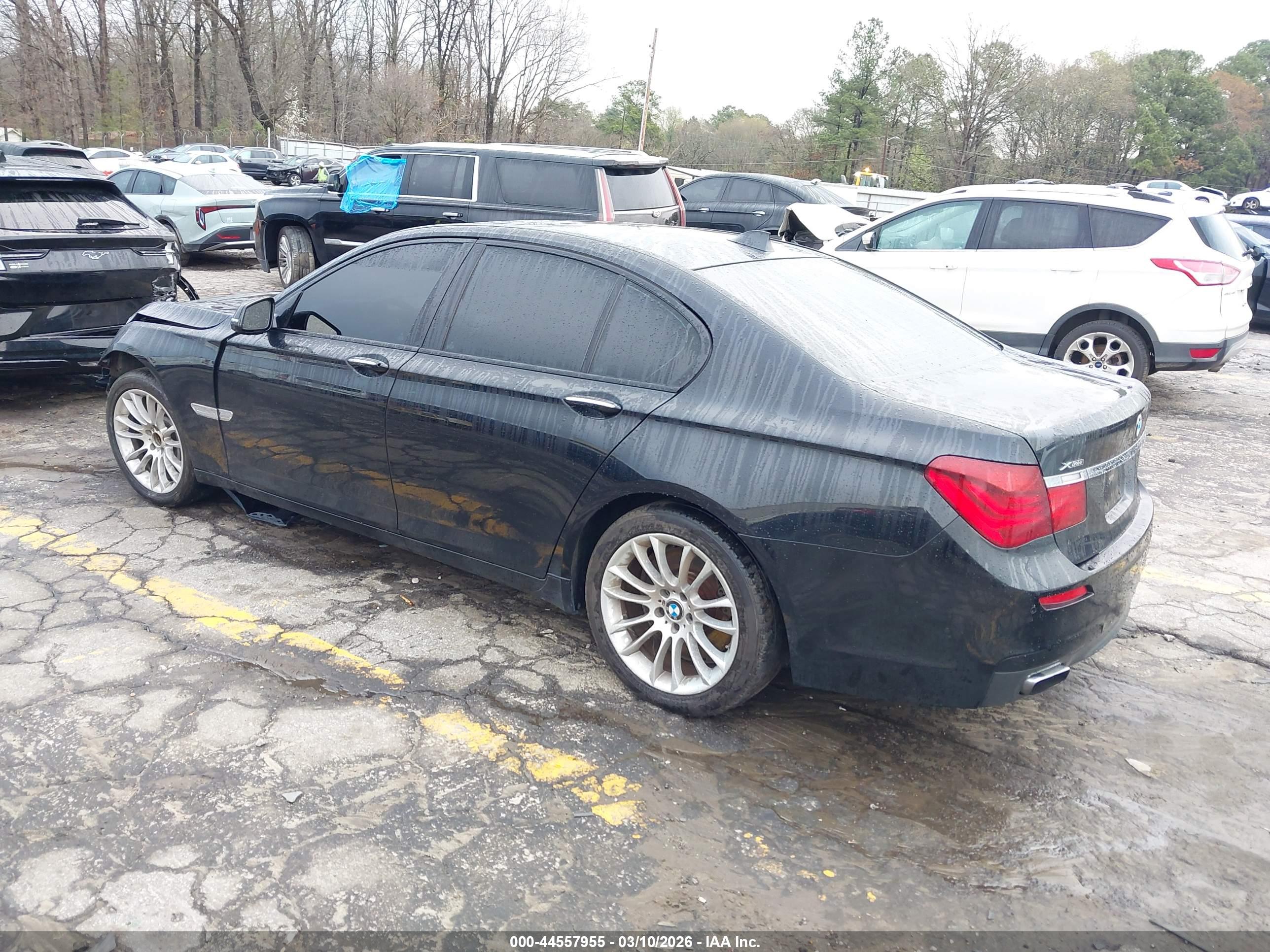 BMW 750I image 3