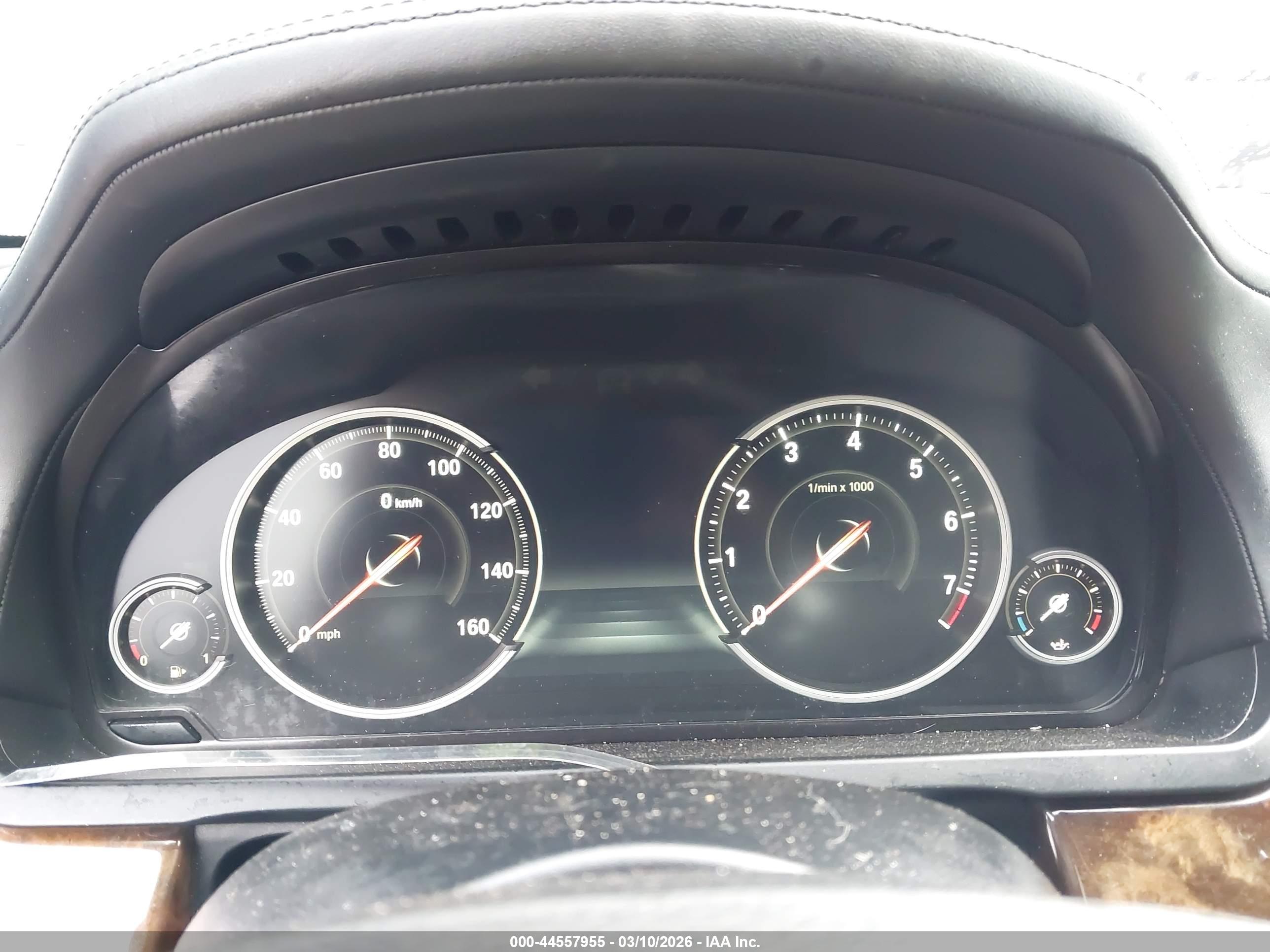 BMW 750I image 7