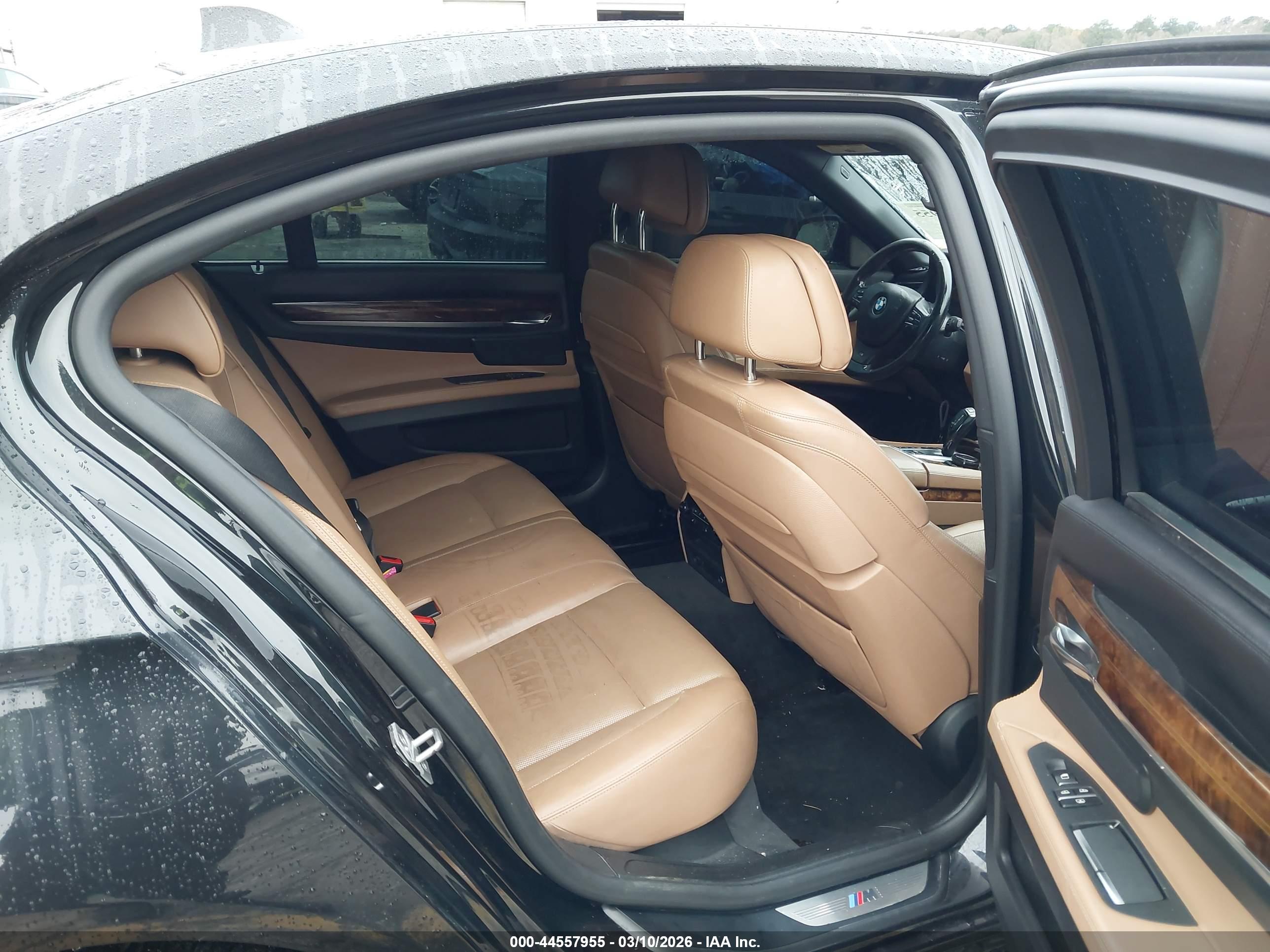 BMW 750I image 8