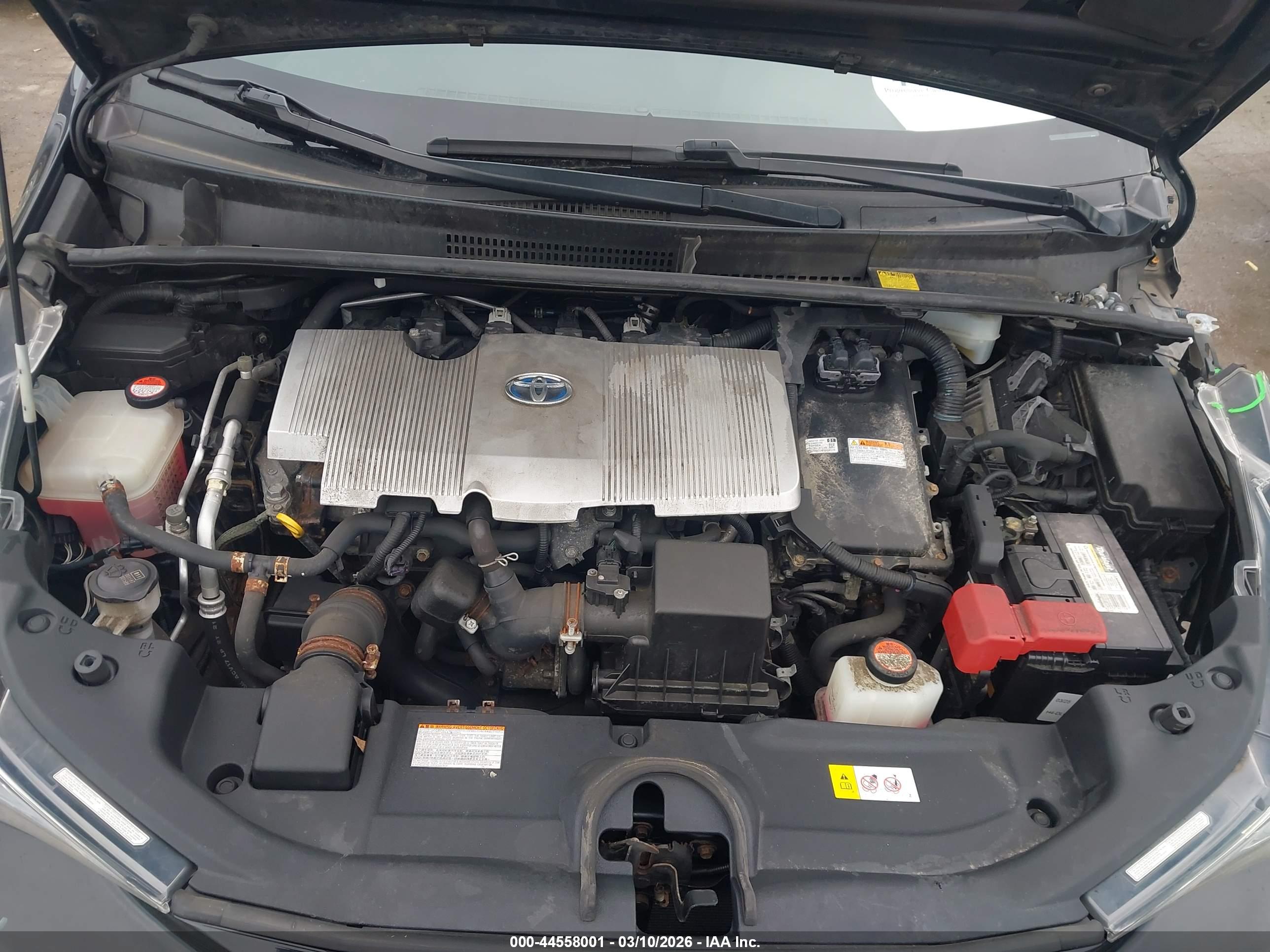 TOYOTA PRIUS image 10