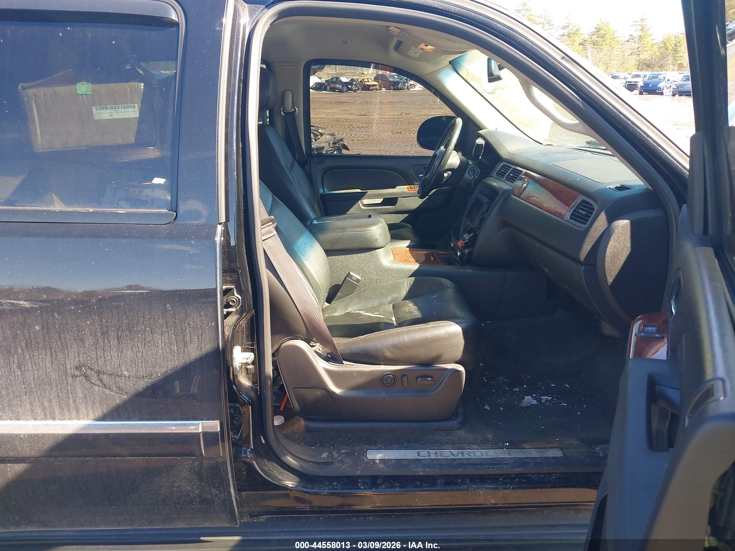 CHEVROLET AVALANCHE image 5