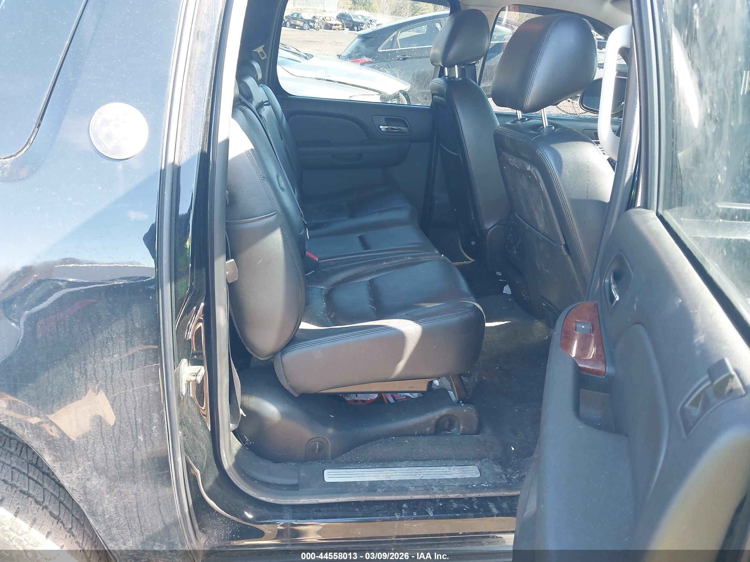 CHEVROLET AVALANCHE image 8