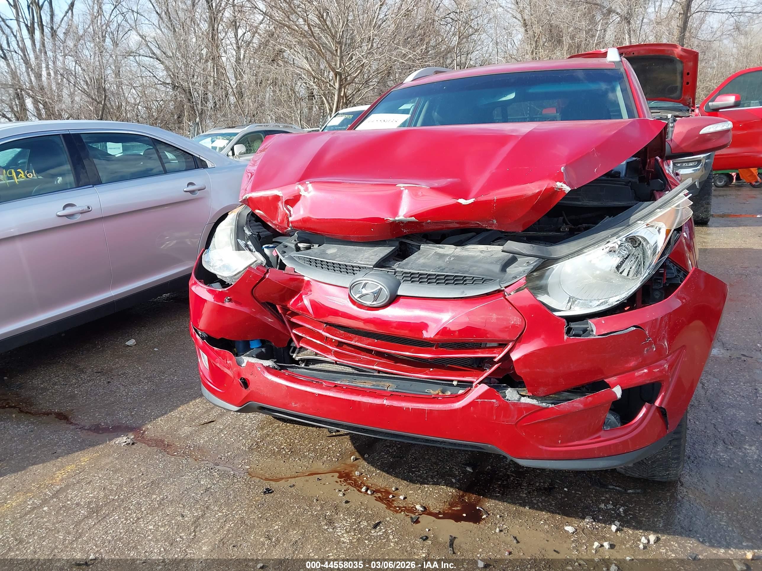HYUNDAI TUCSON image 6