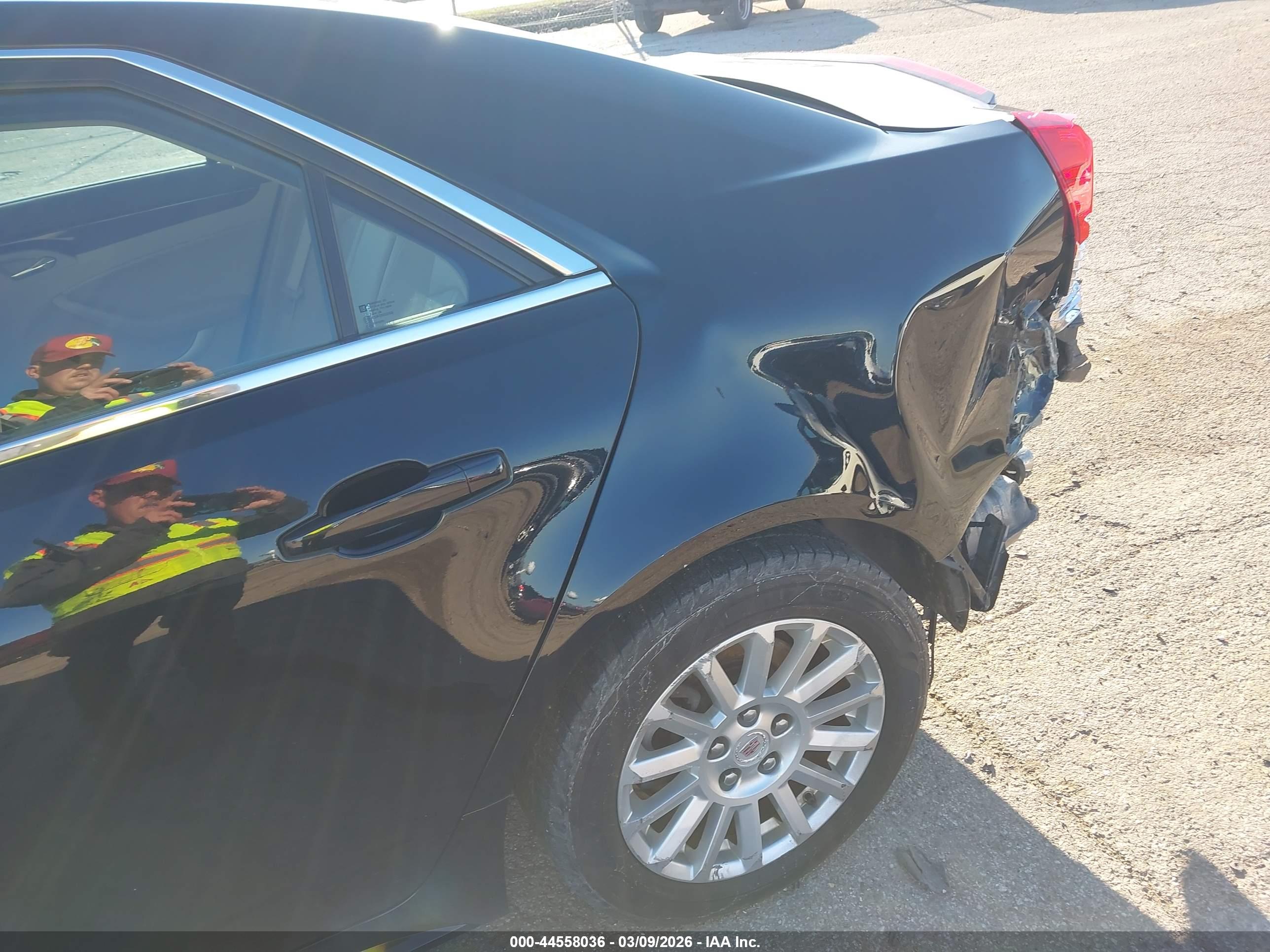 CADILLAC CTS image 6