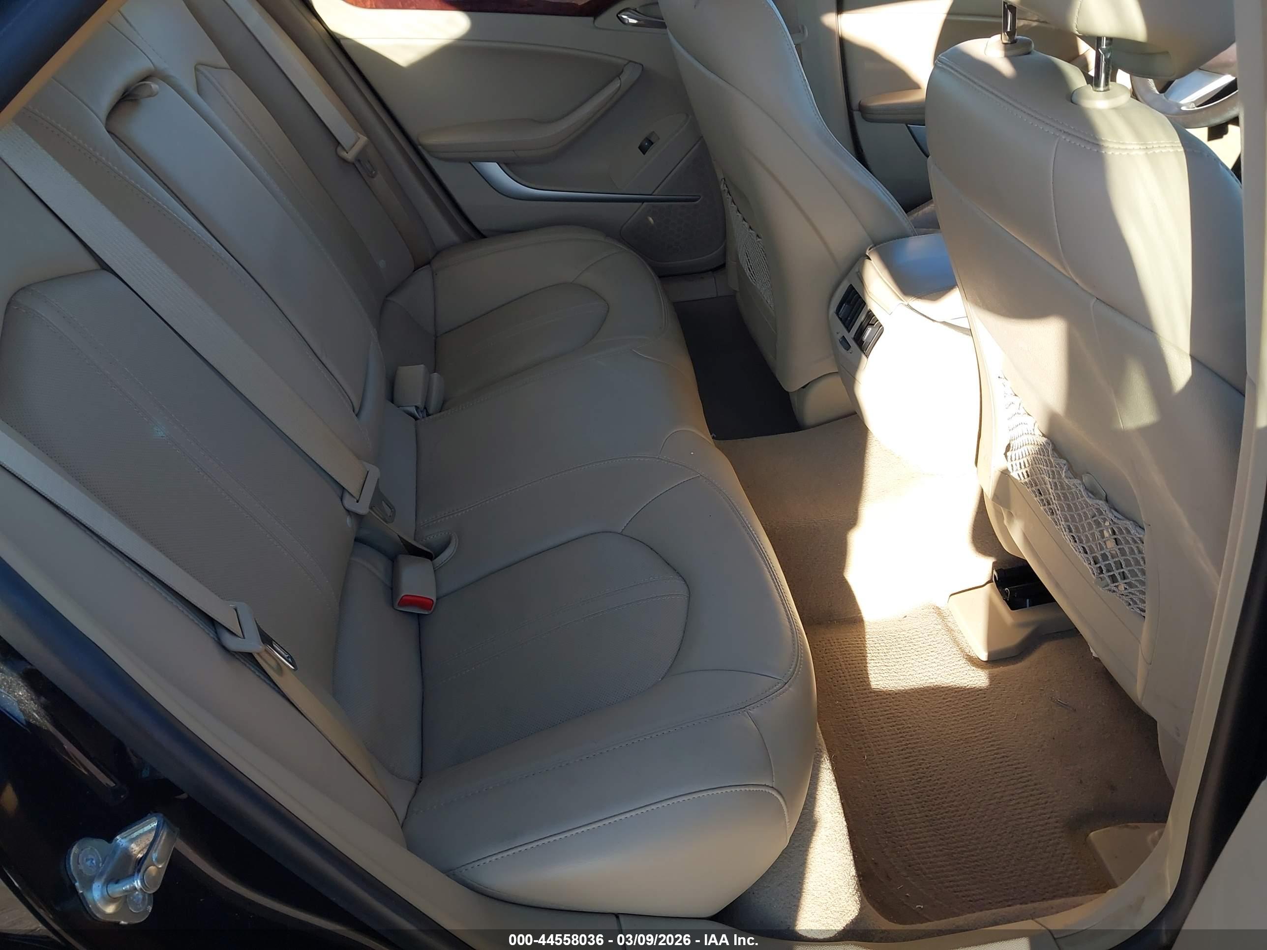 CADILLAC CTS image 8