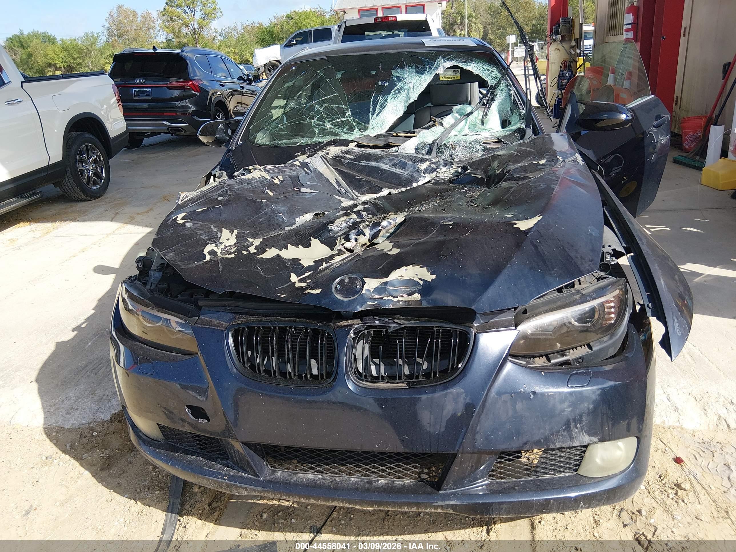 BMW 335I image 6