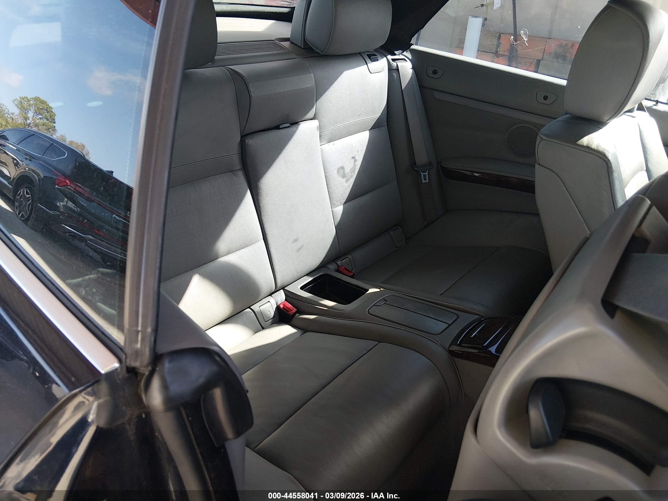 BMW 335I image 8