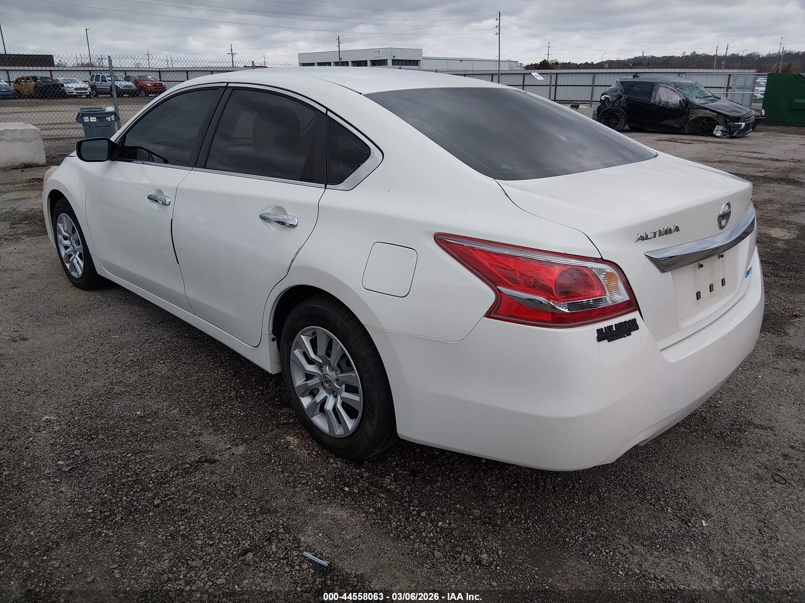NISSAN ALTIMA image 3