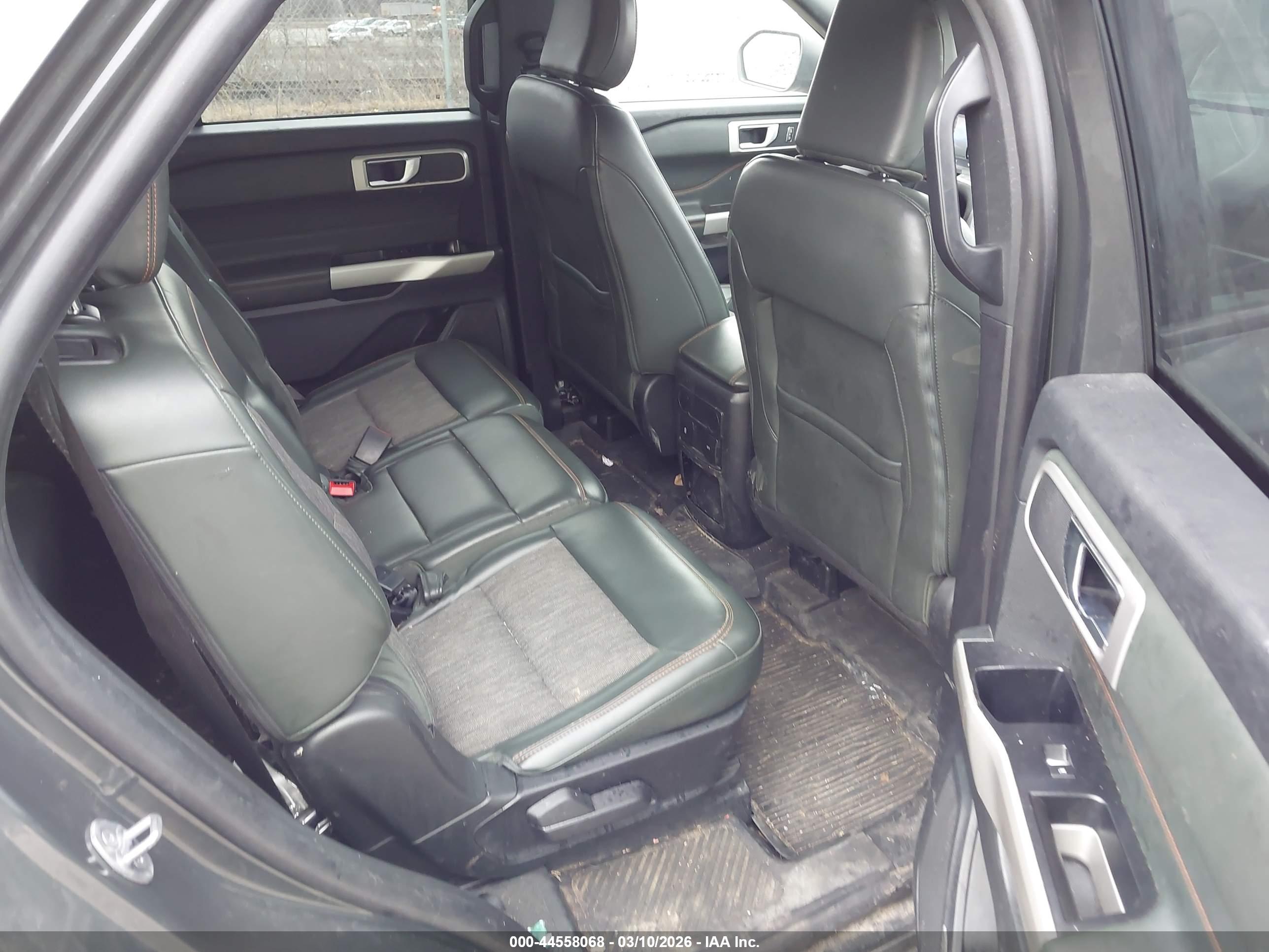 FORD EXPLORER image 8