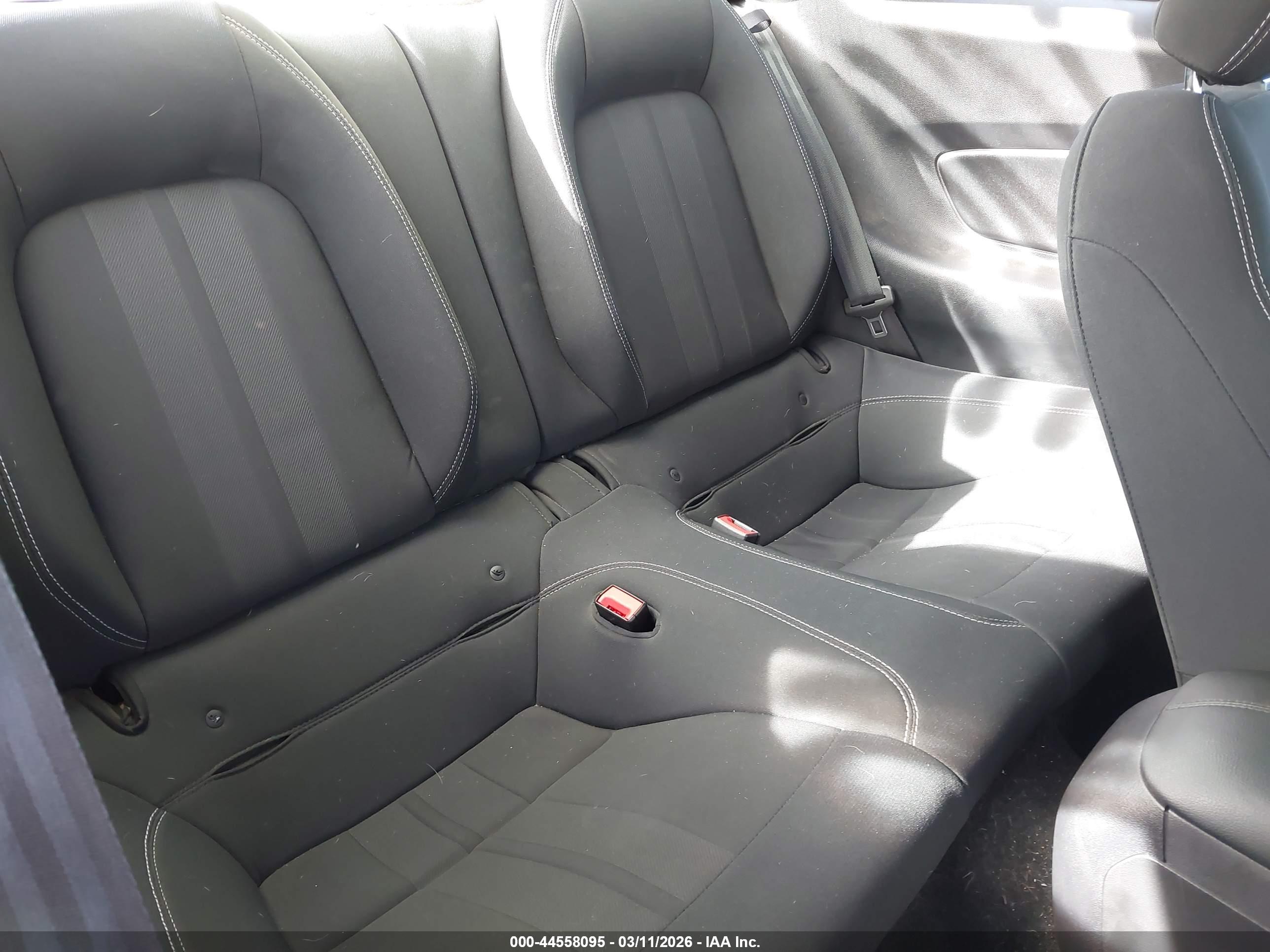 FORD MUSTANG image 8
