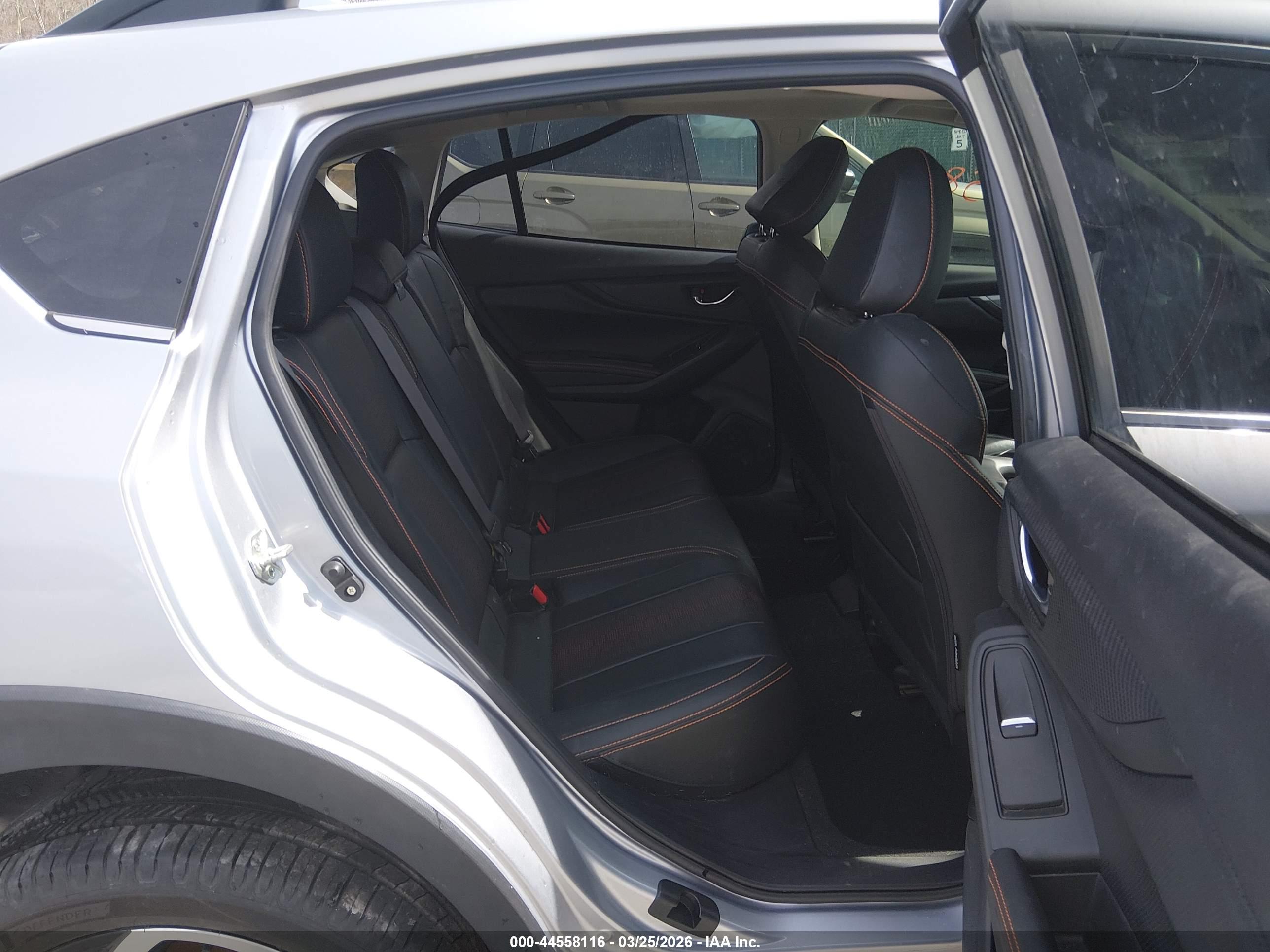 SUBARU CROSSTREK image 8