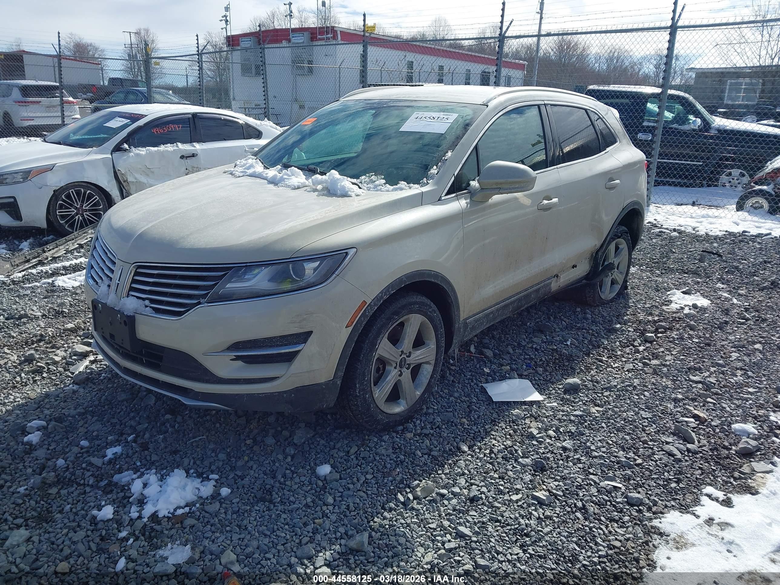 LINCOLN MKC image 2
