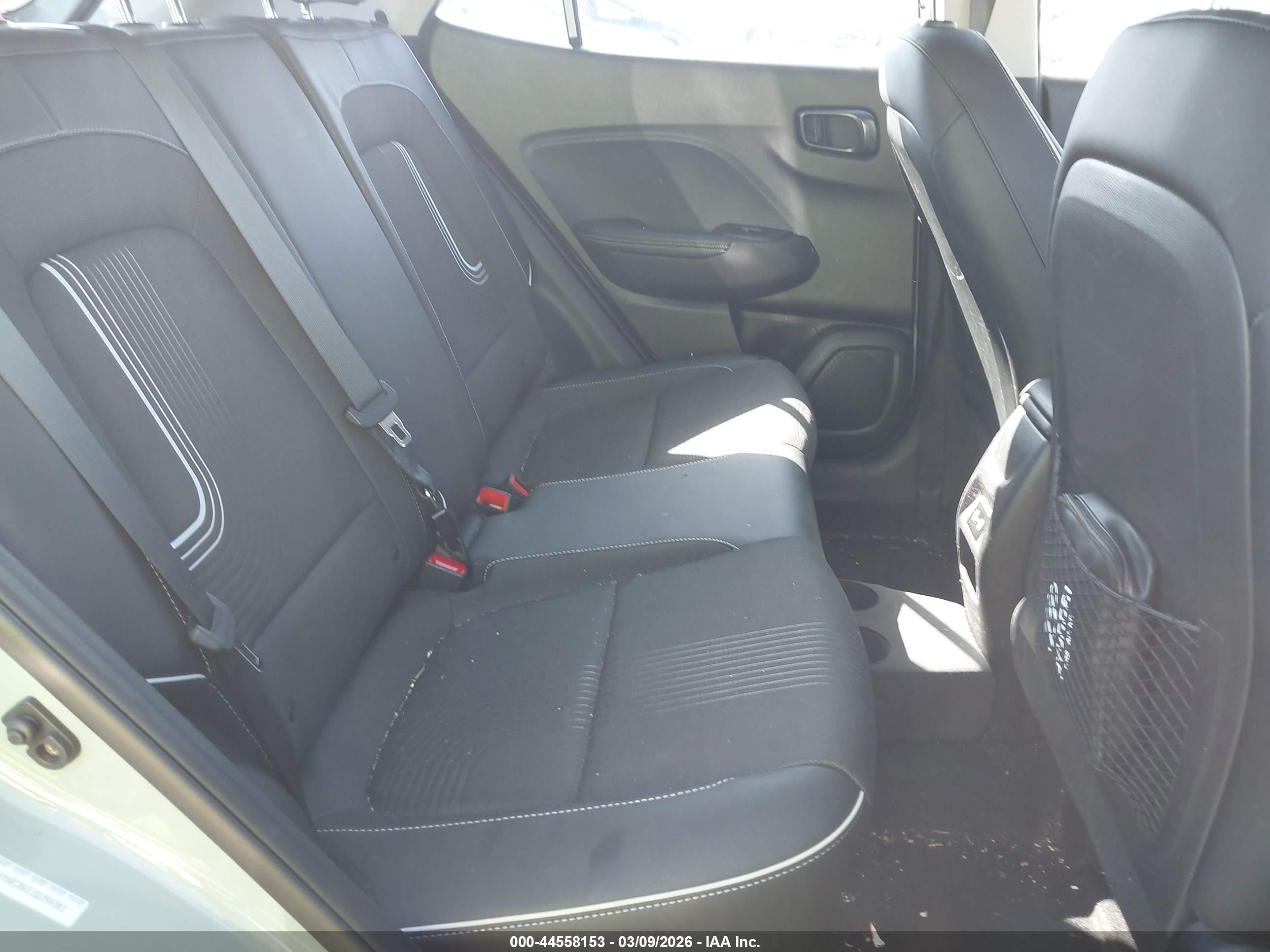 HYUNDAI VENUE image 8