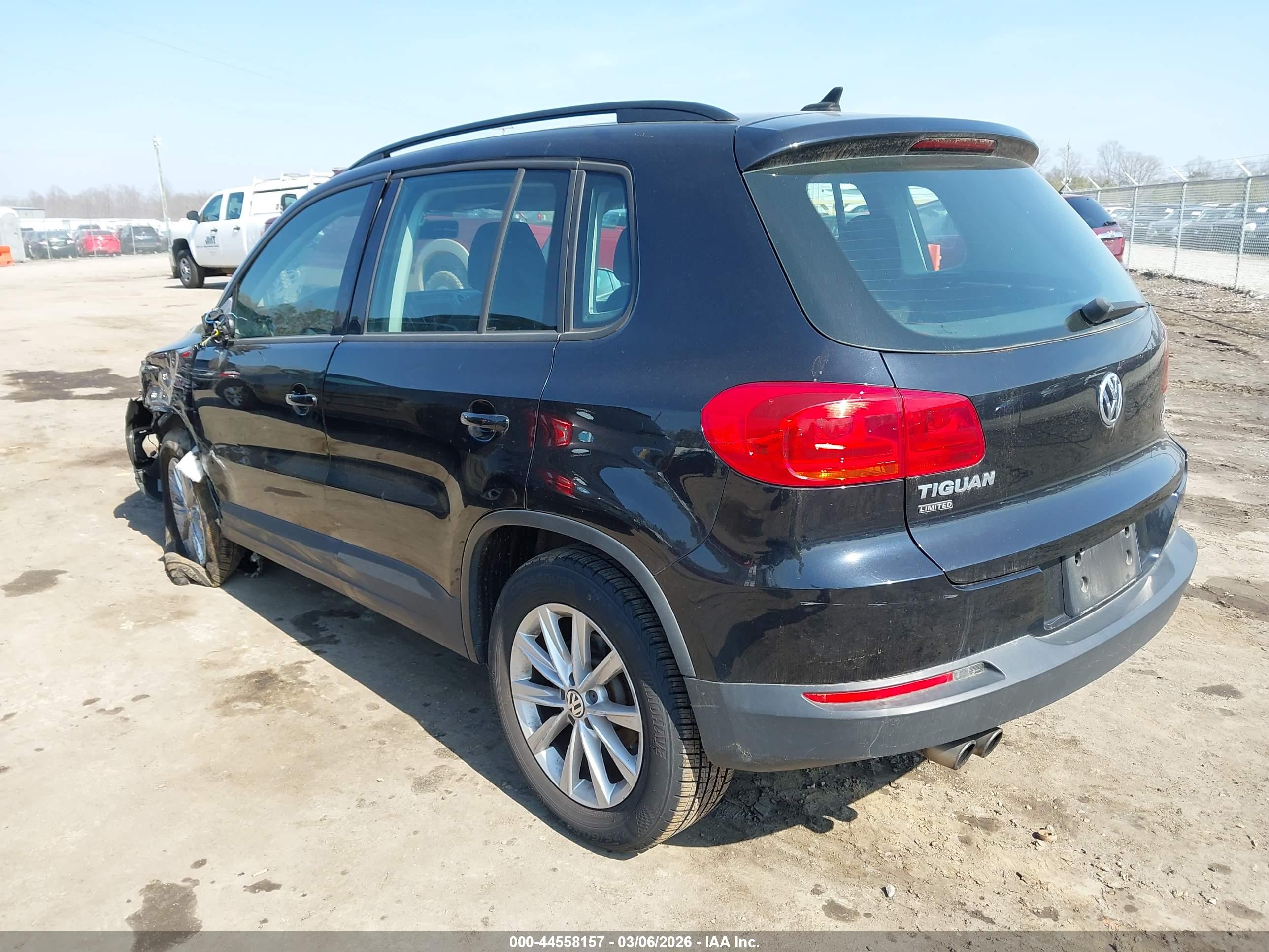 VOLKSWAGEN TIGUAN image 3