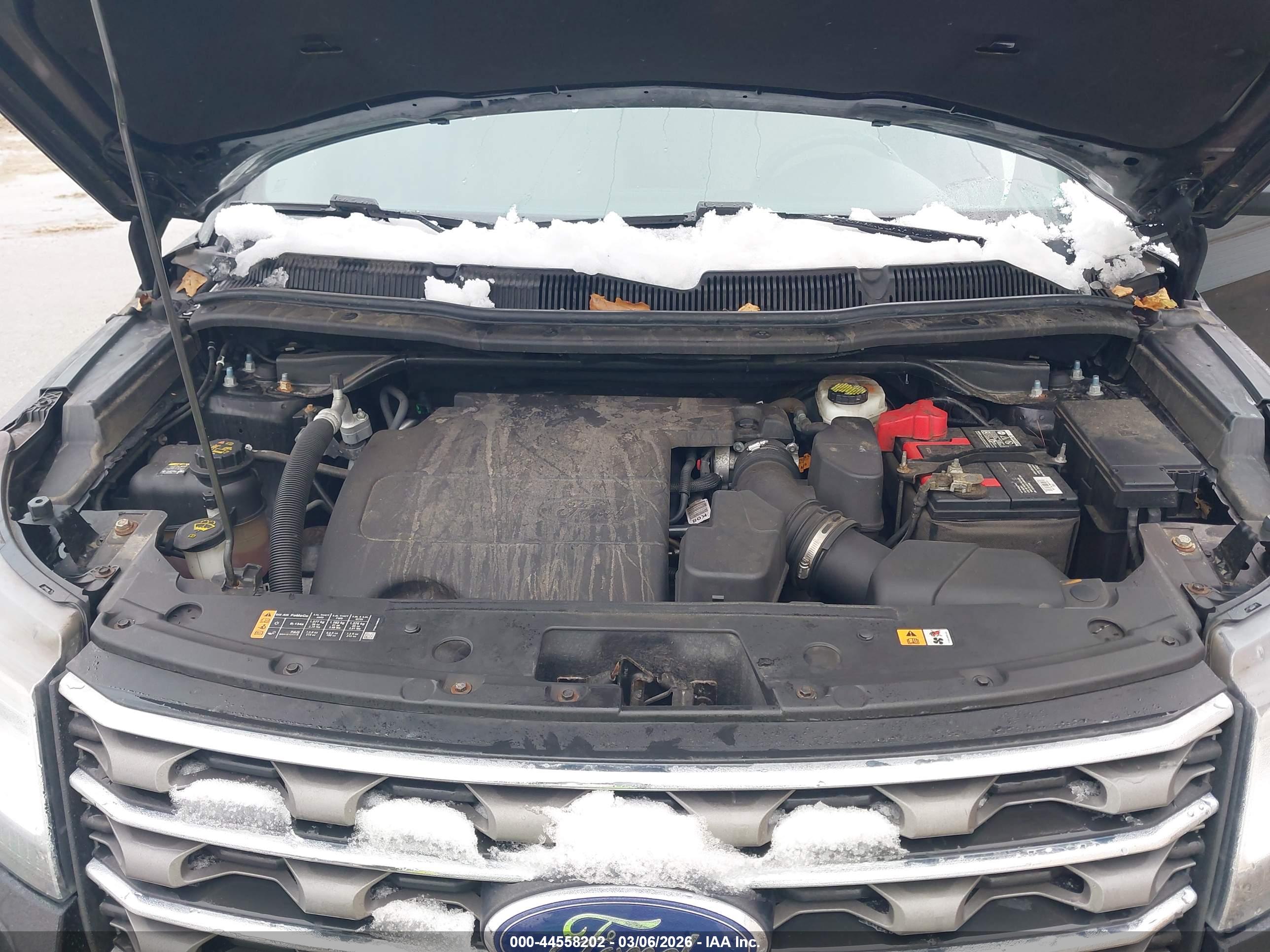 FORD EXPLORER image 10