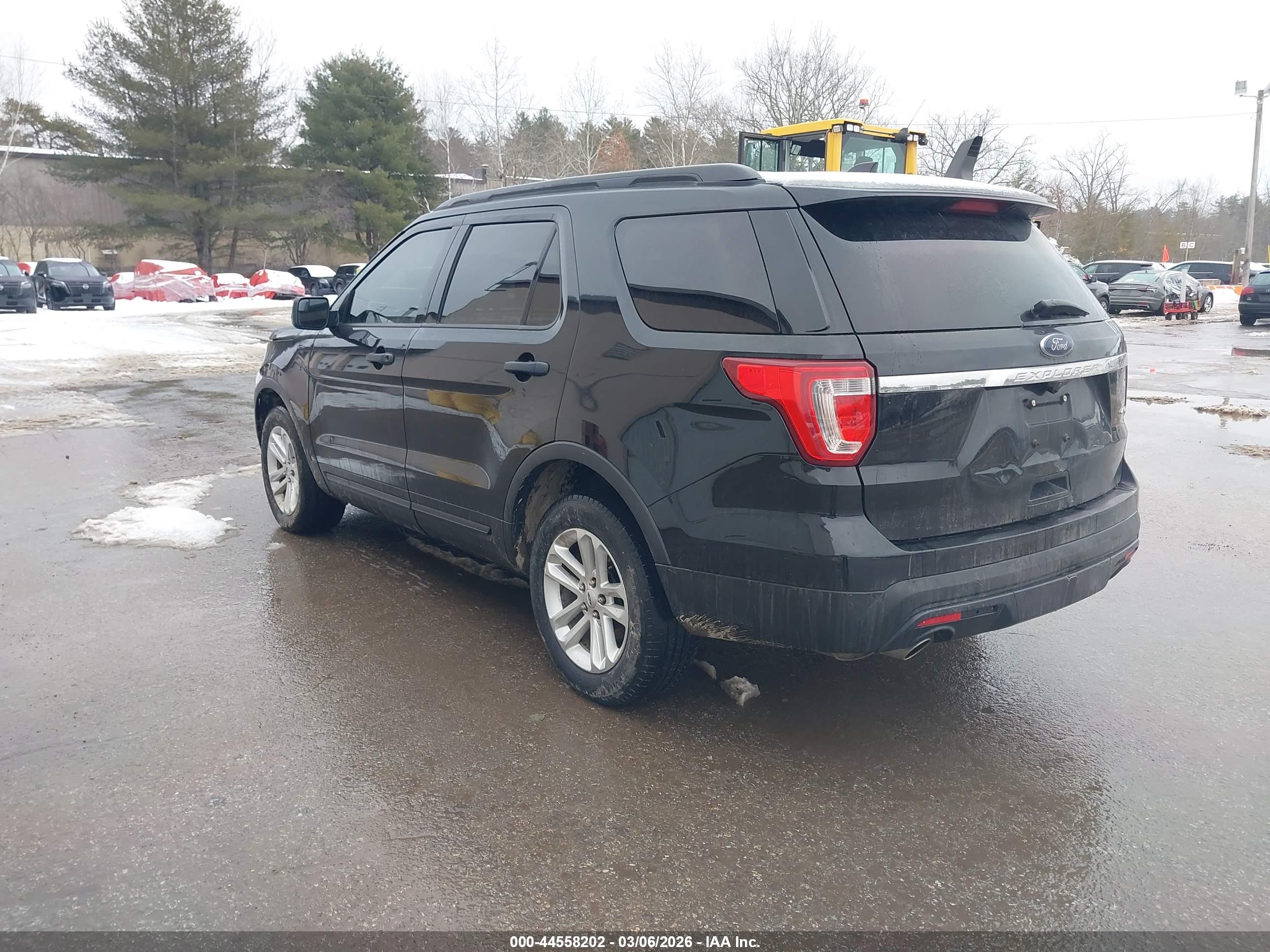 FORD EXPLORER image 3