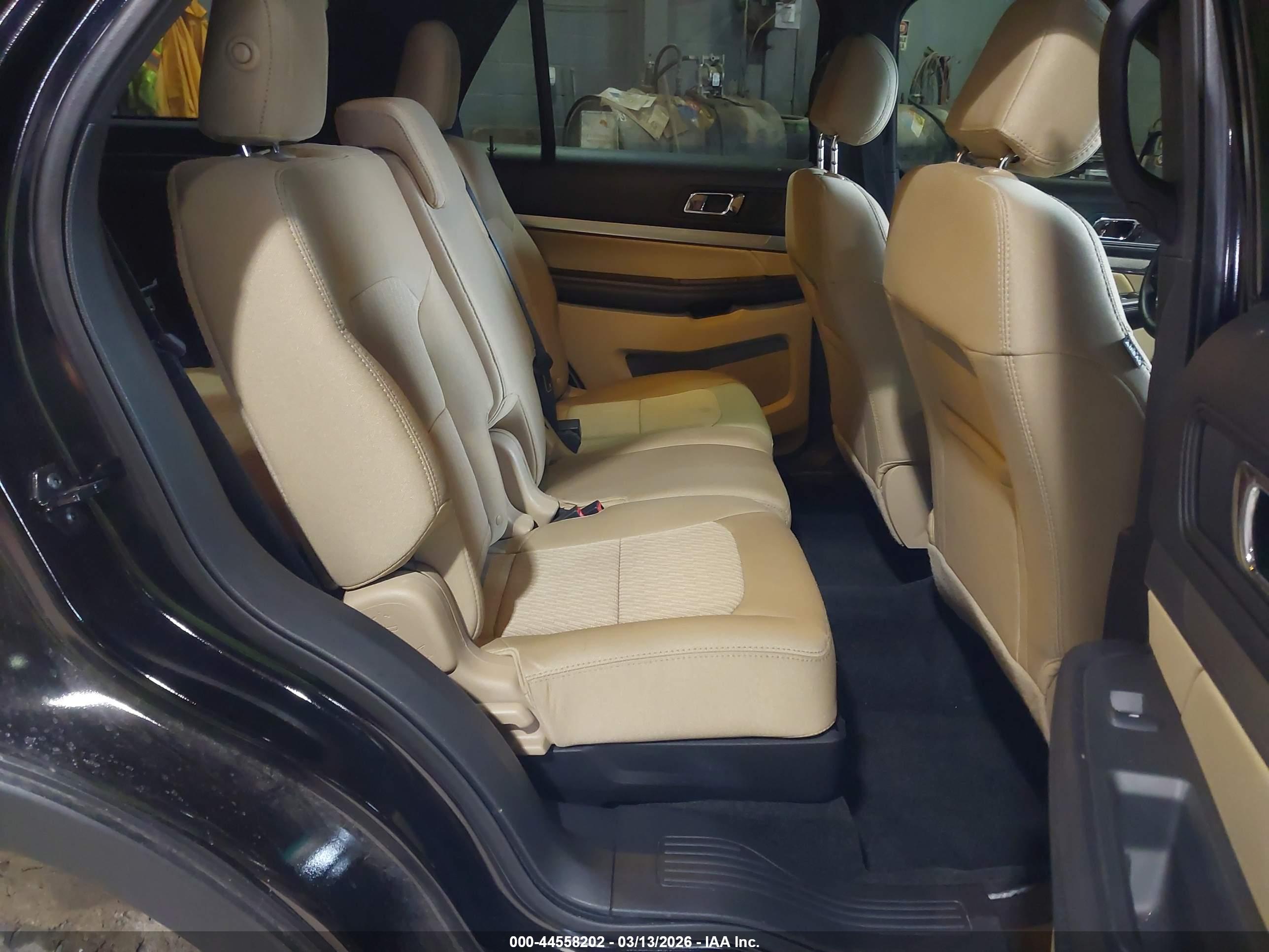 FORD EXPLORER image 8