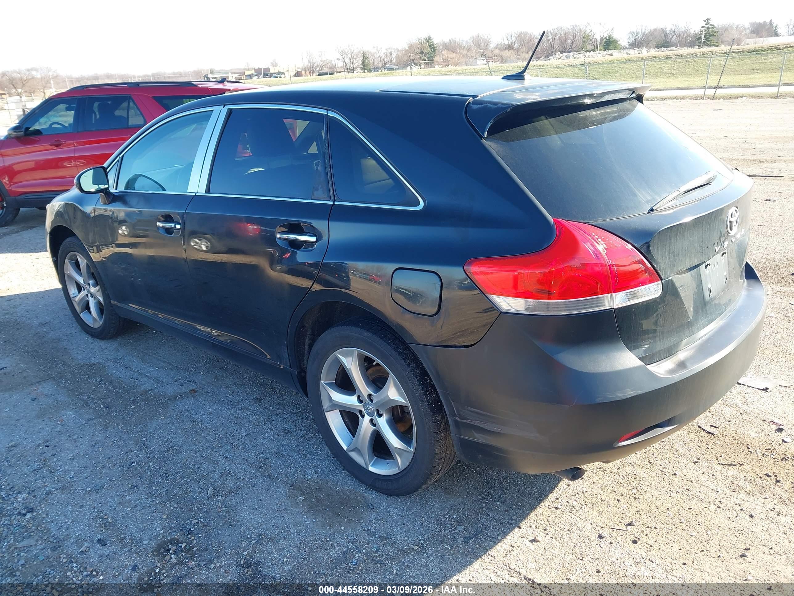 TOYOTA VENZA image 3