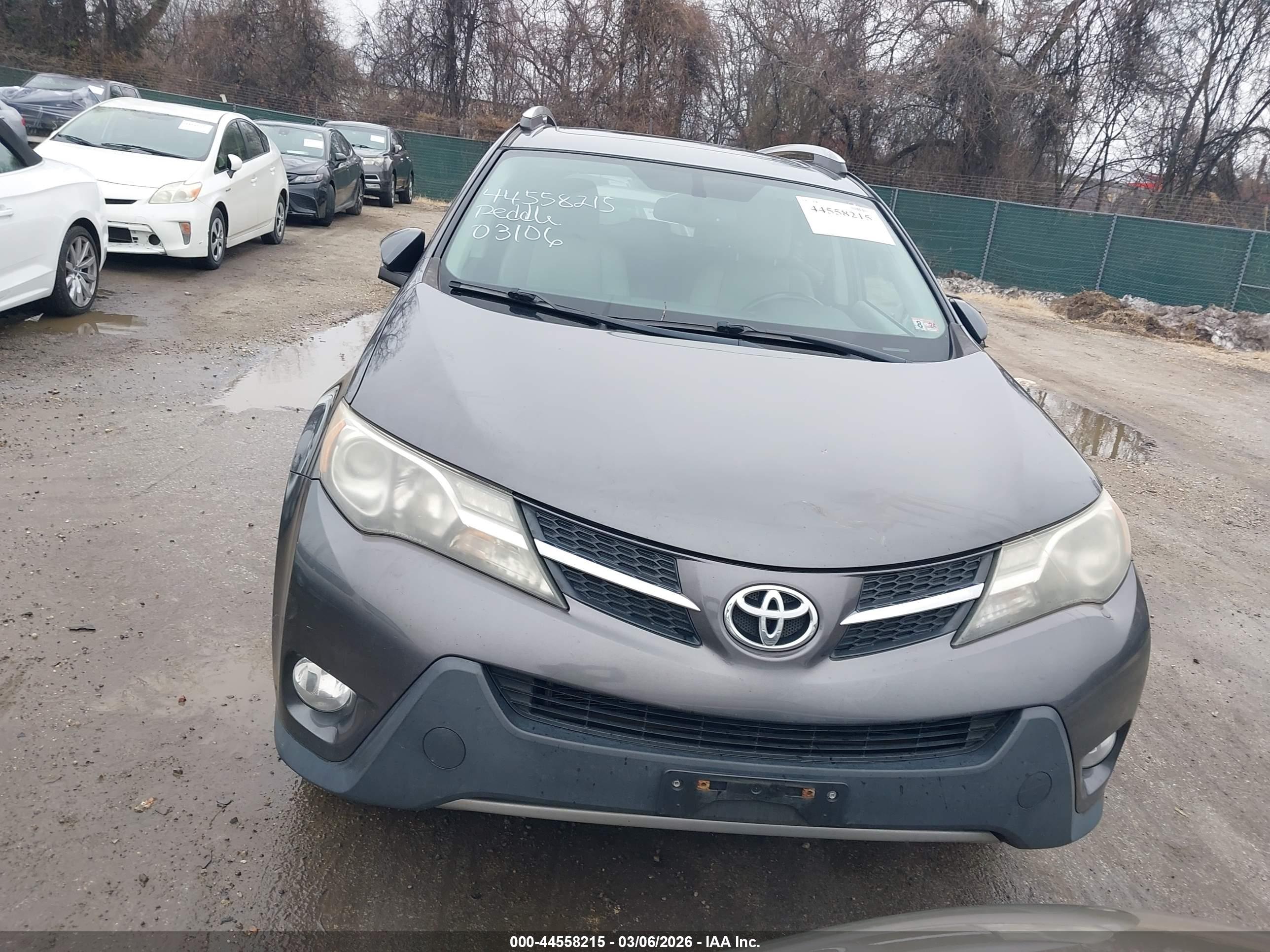 TOYOTA RAV4 image 6