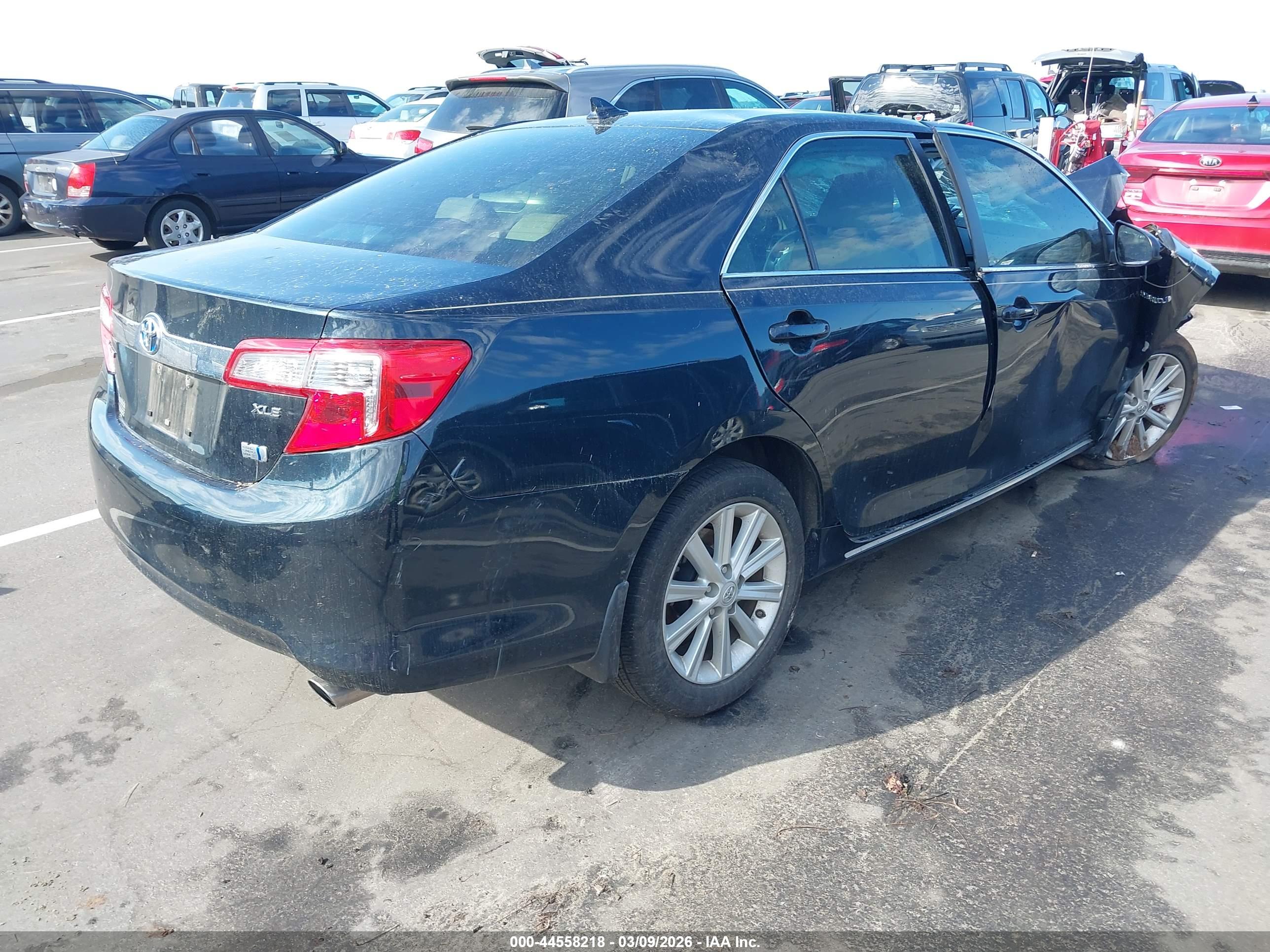 TOYOTA CAMRY image 4