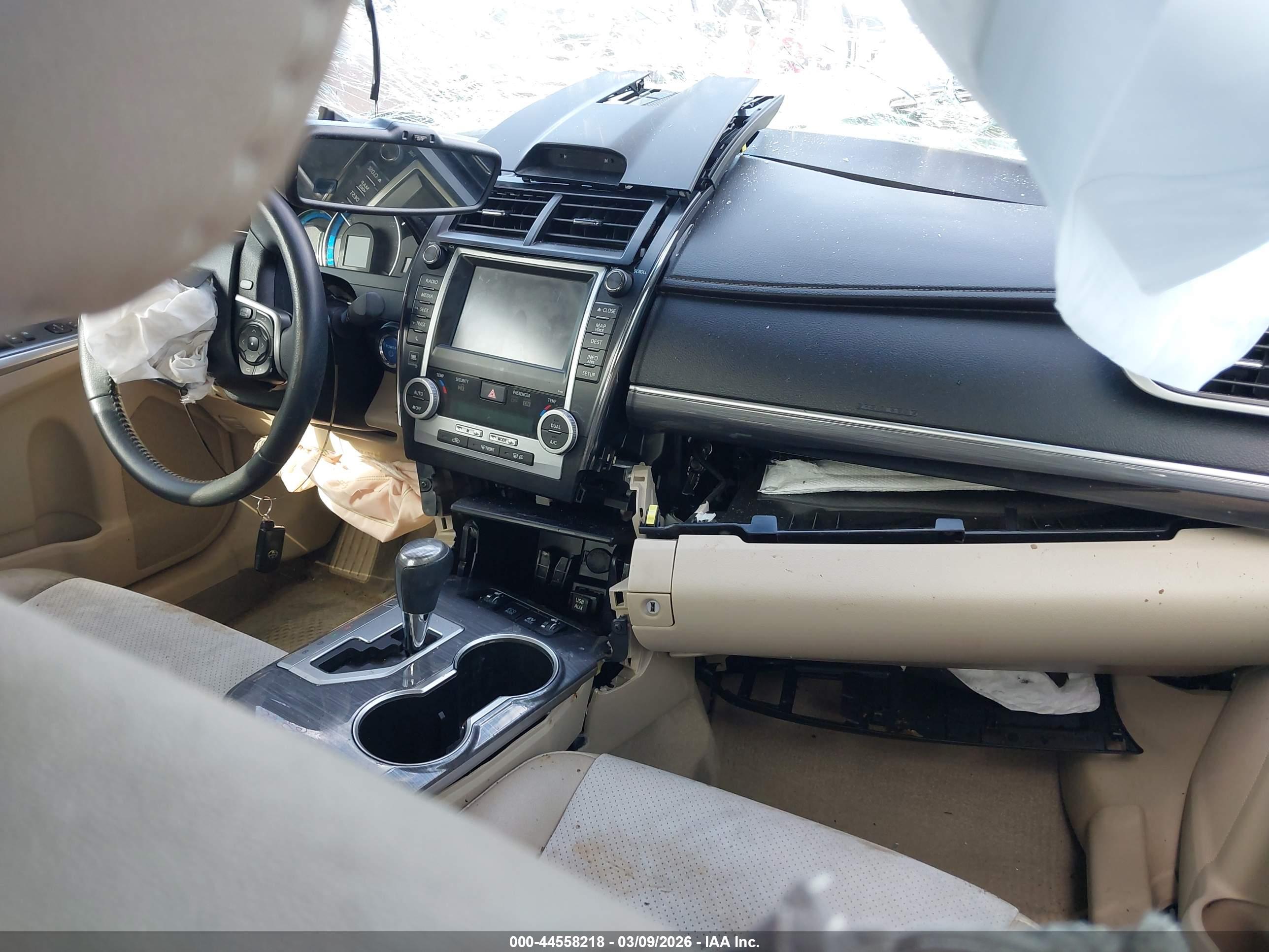 TOYOTA CAMRY image 5