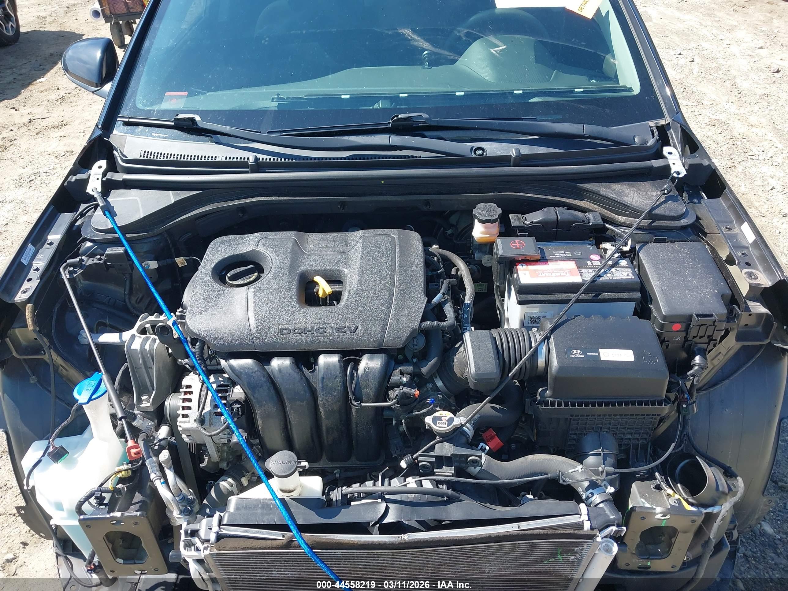 HYUNDAI ELANTRA image 10