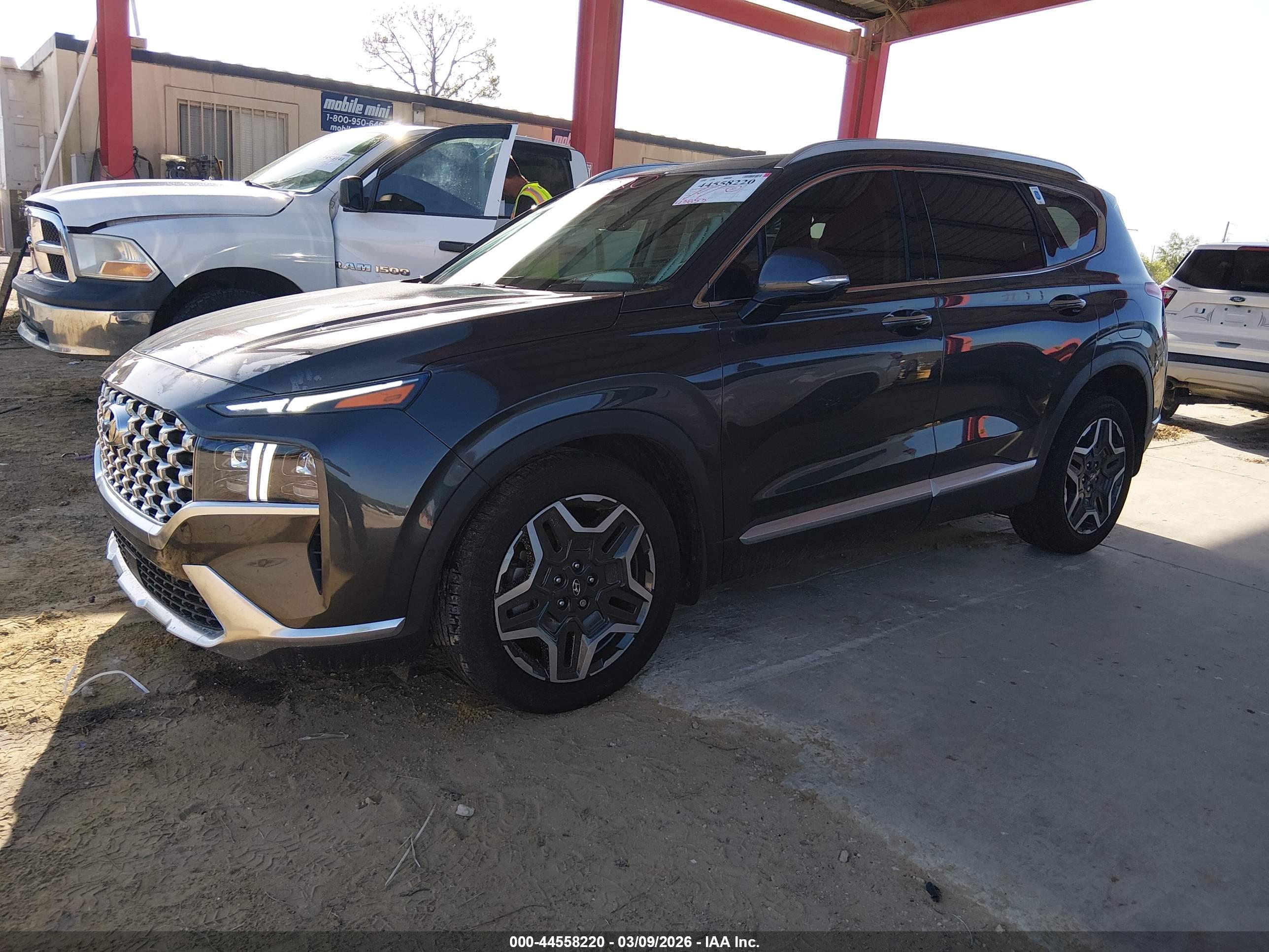 HYUNDAI SANTA image 2