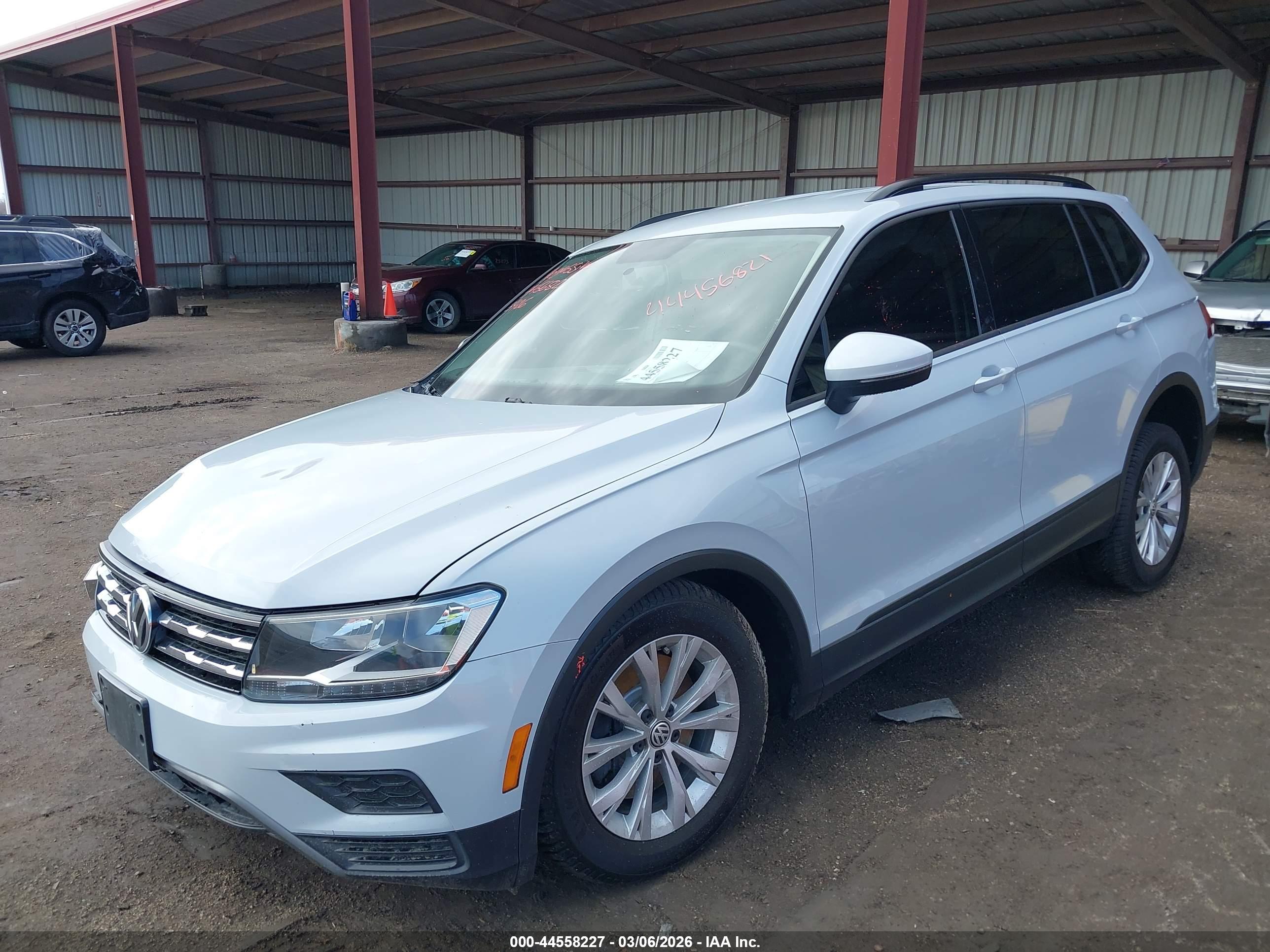 VOLKSWAGEN TIGUAN image 2